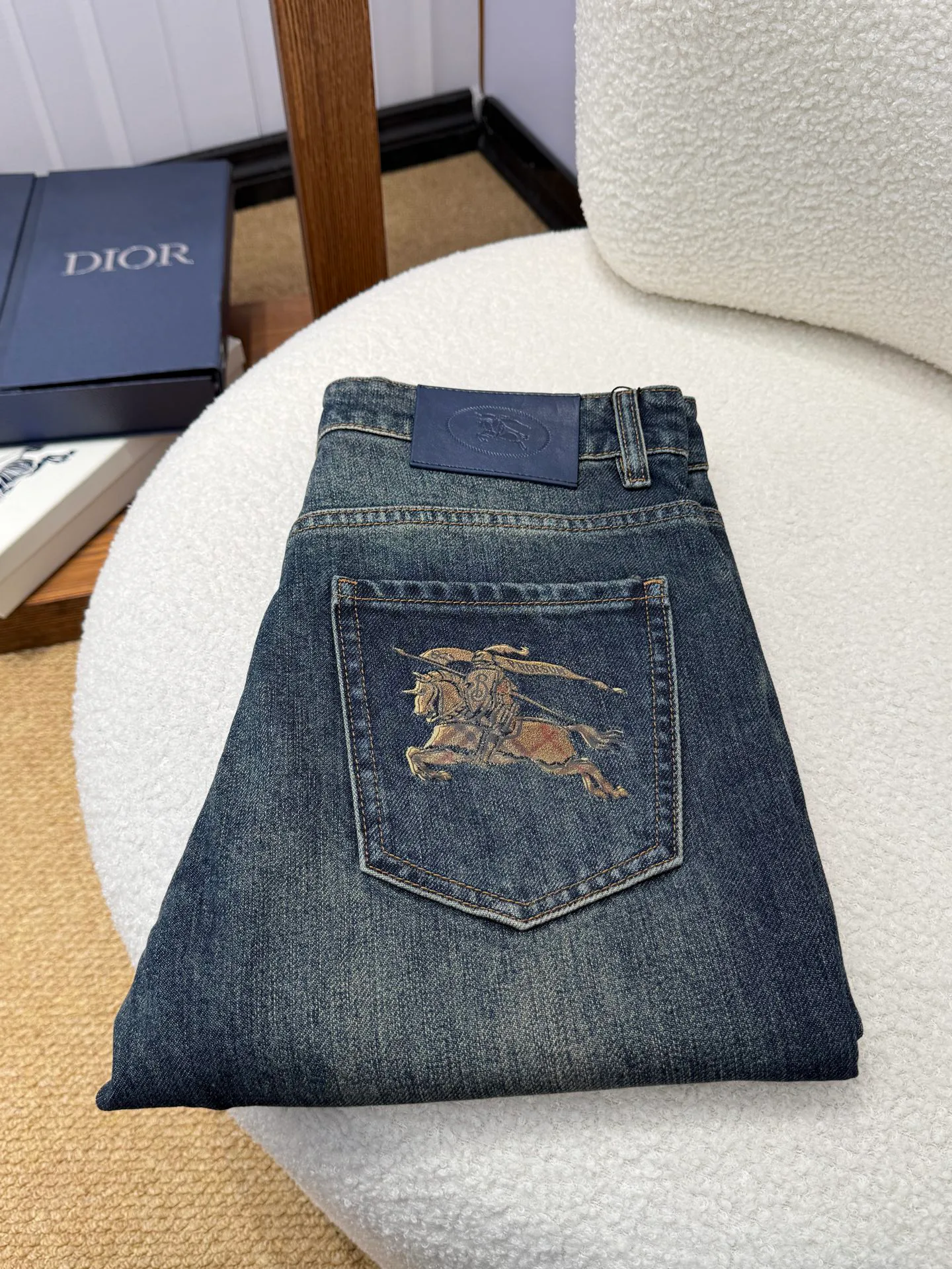 Джинсы Мужские Burberry 18029740