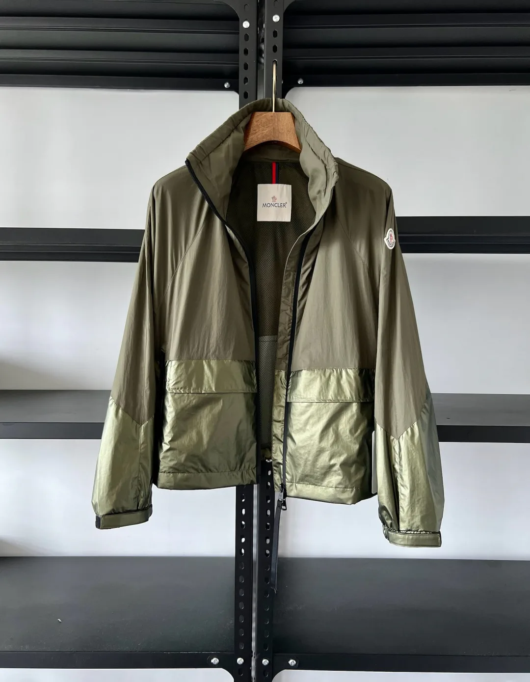 Куртки И Пуховики Женские Moncler 11427074