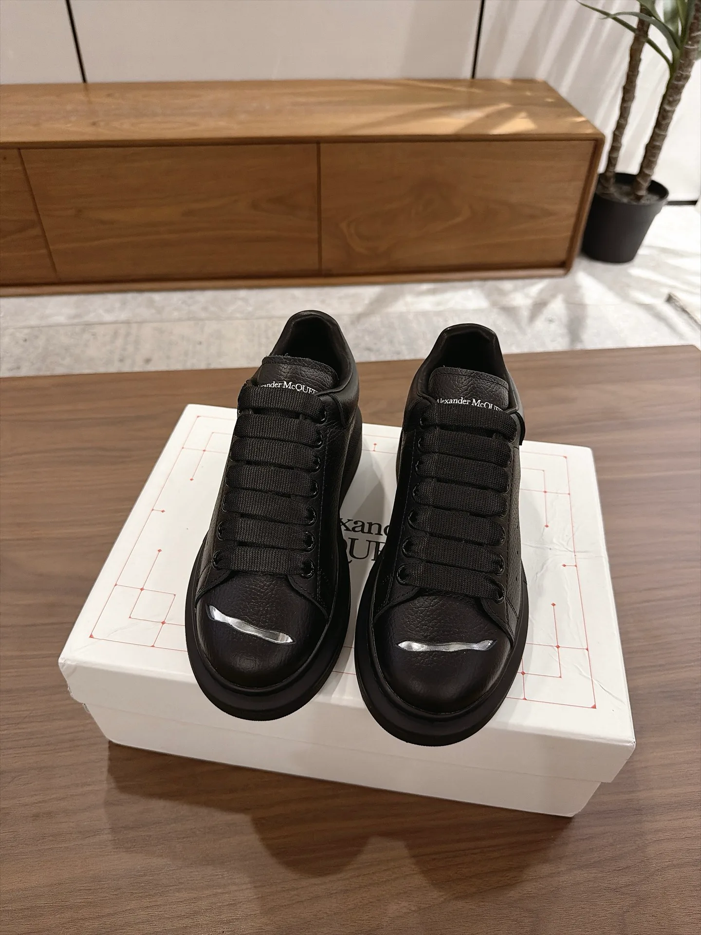 Кроссовки Женские Alexander Mcqueen 18219649