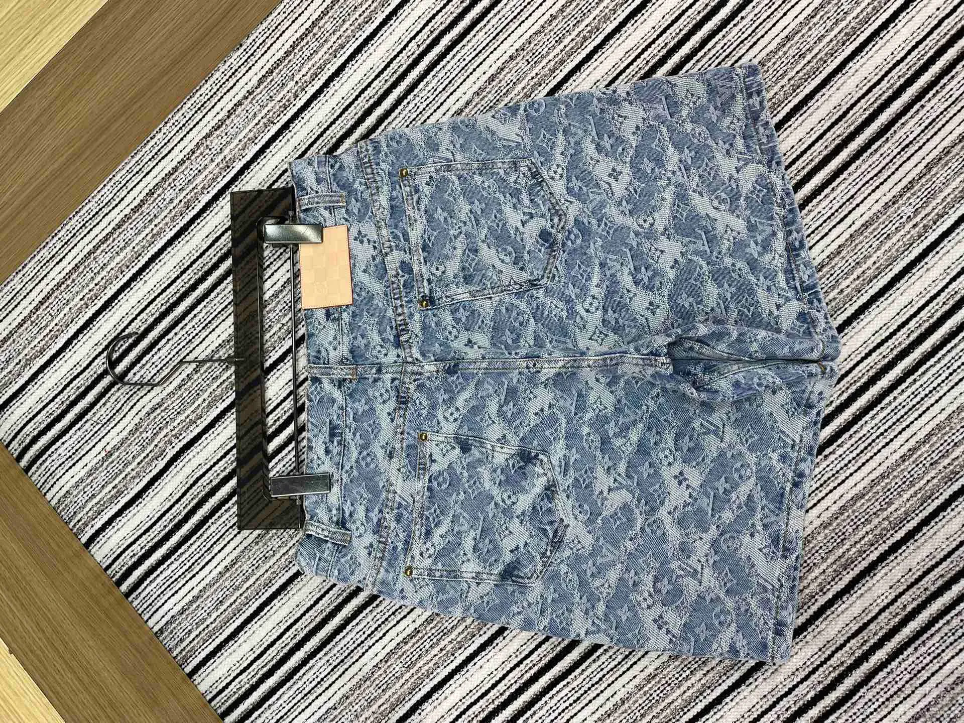 Шорты Женские Louis Vuitton 1293148