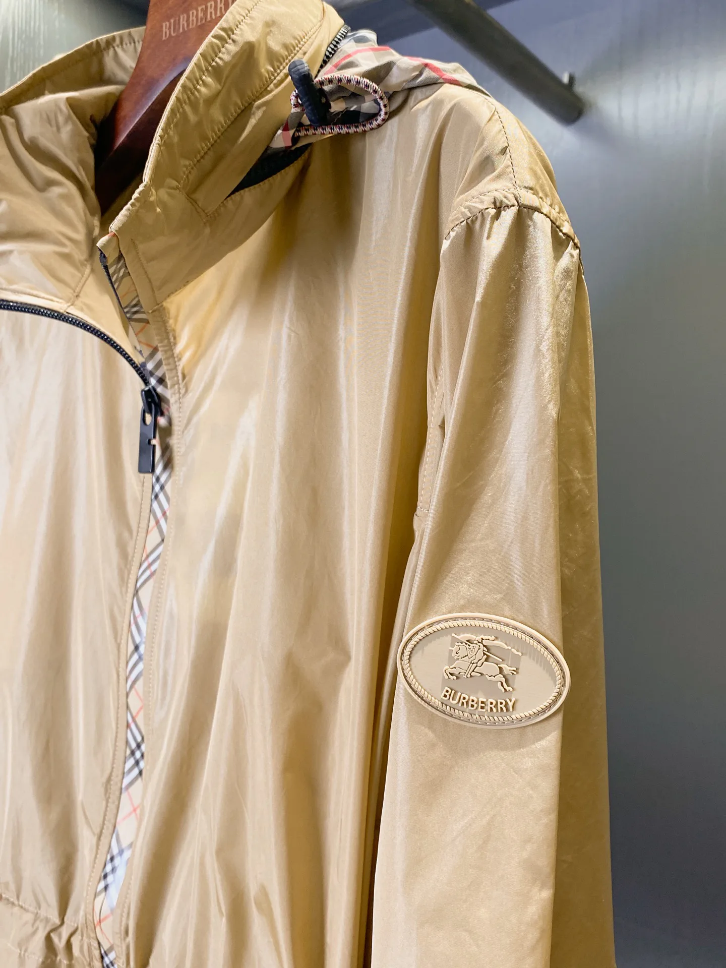 Куртки И Пуховики Женские Burberry 12778562