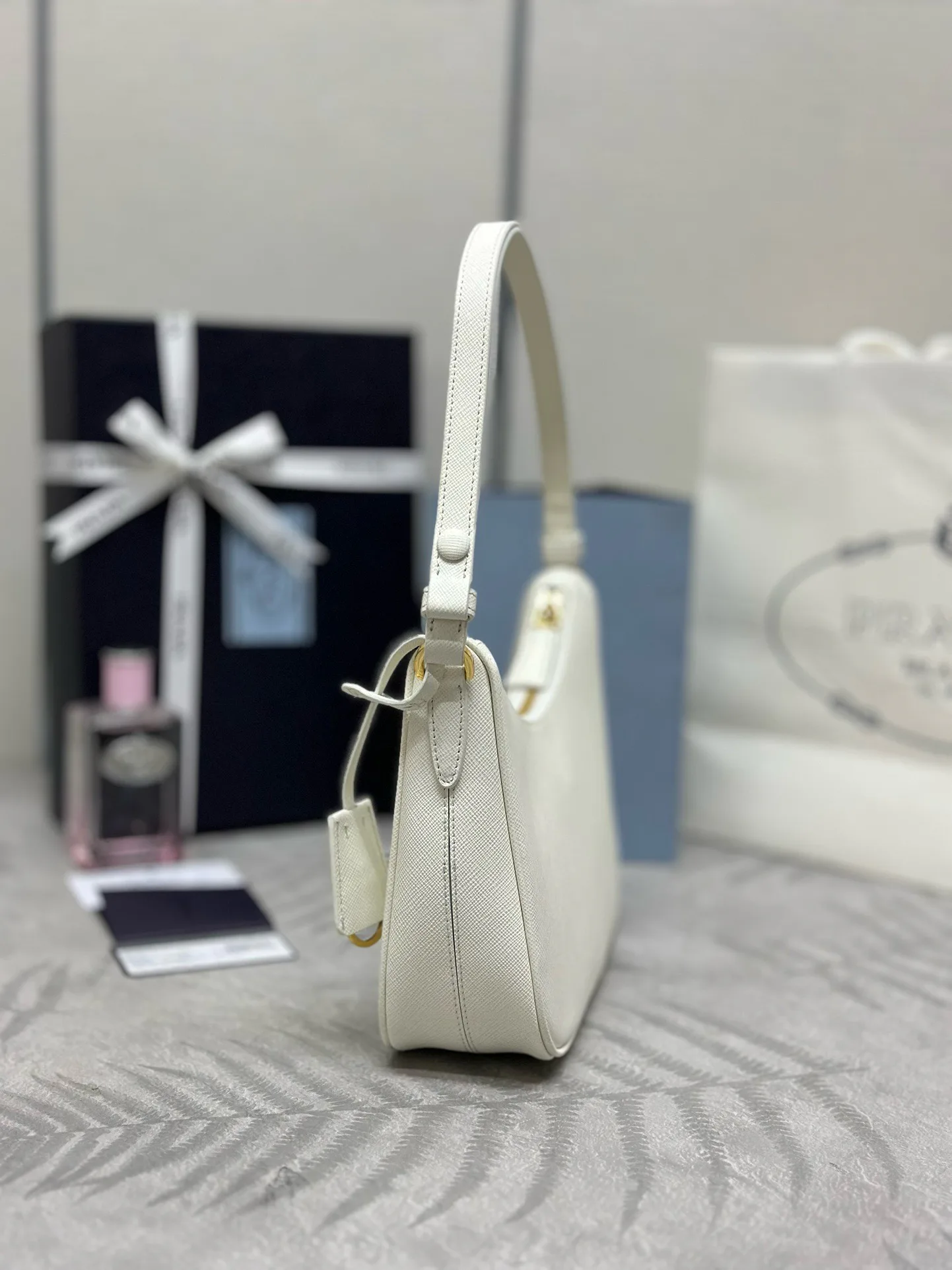 Классические Сумки Женские Prada 30114