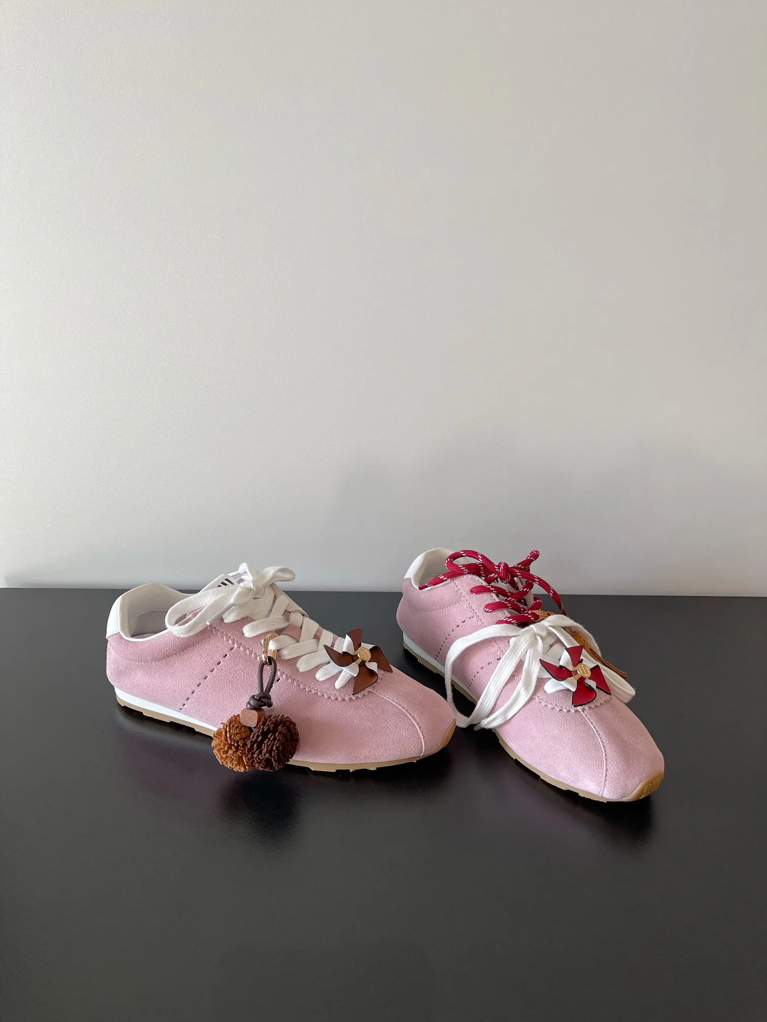 Кроссовки Женские Miu Miu 18703408