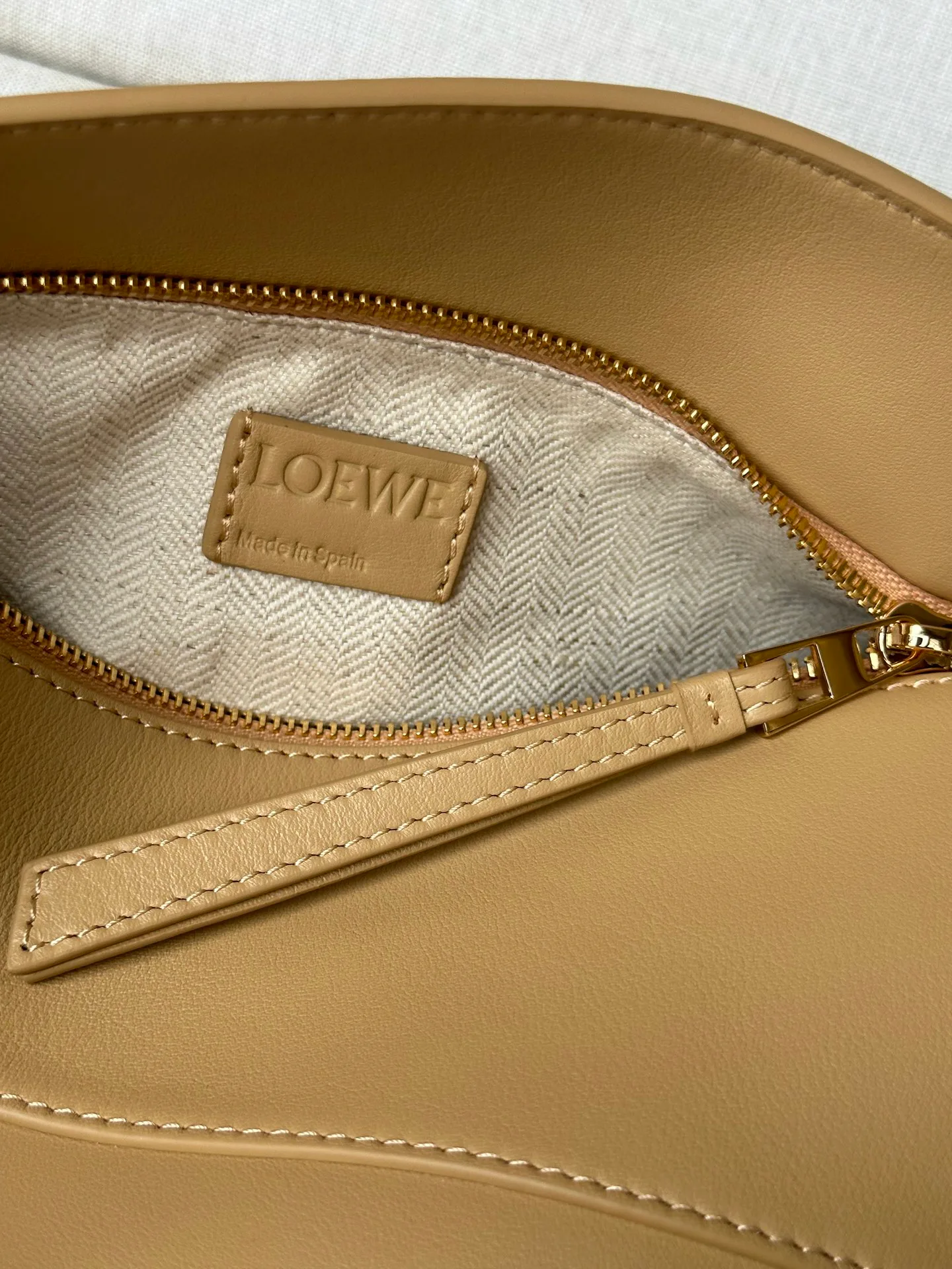 Классические Сумки Женские Loewe 13339538