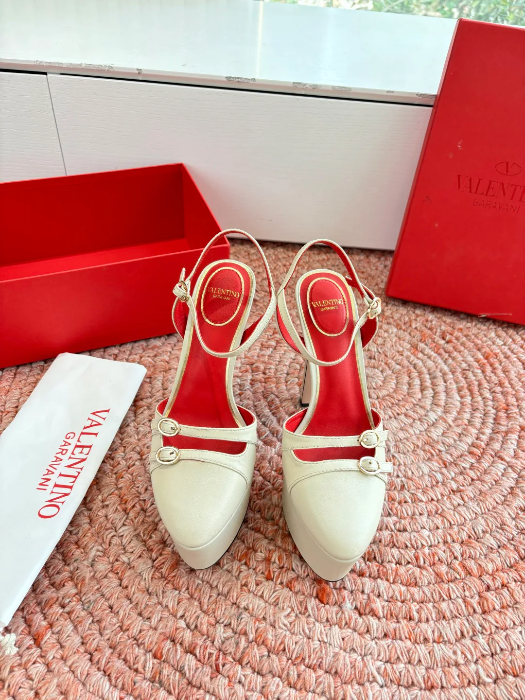 Босоножки Женские Valentino 11479968