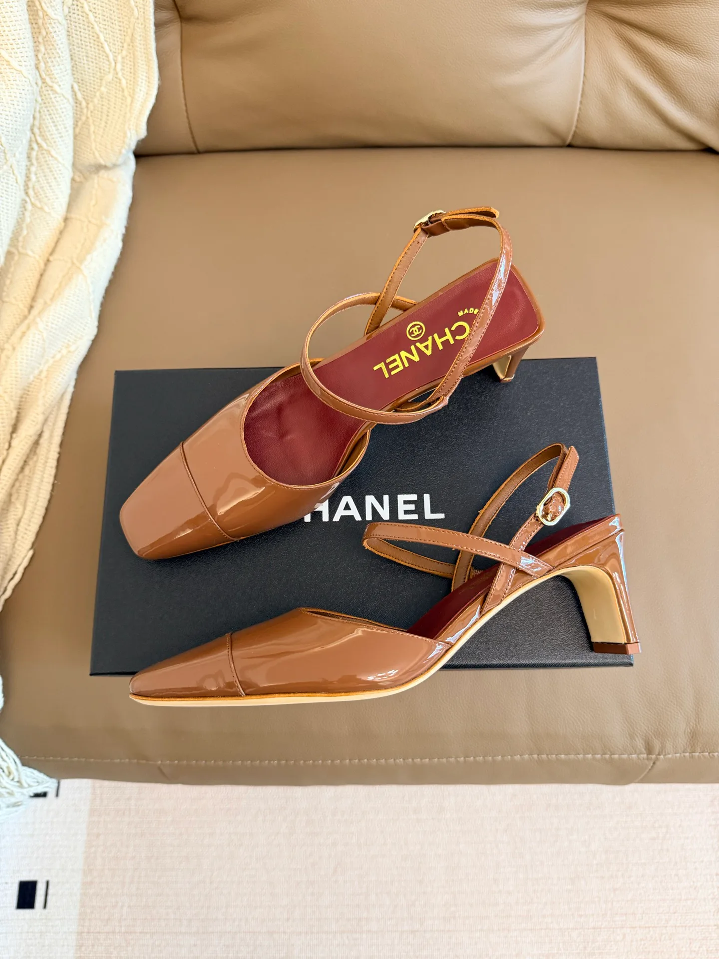 Босоножки Женские Chanel 17510574
