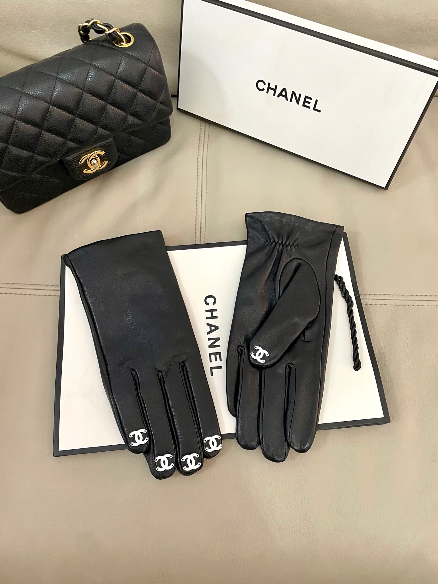 Перчатки Chanel 288300