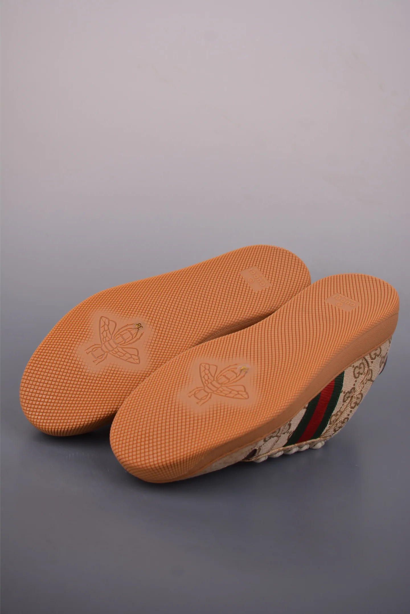 Кроссовки Женские Gucci 12962287