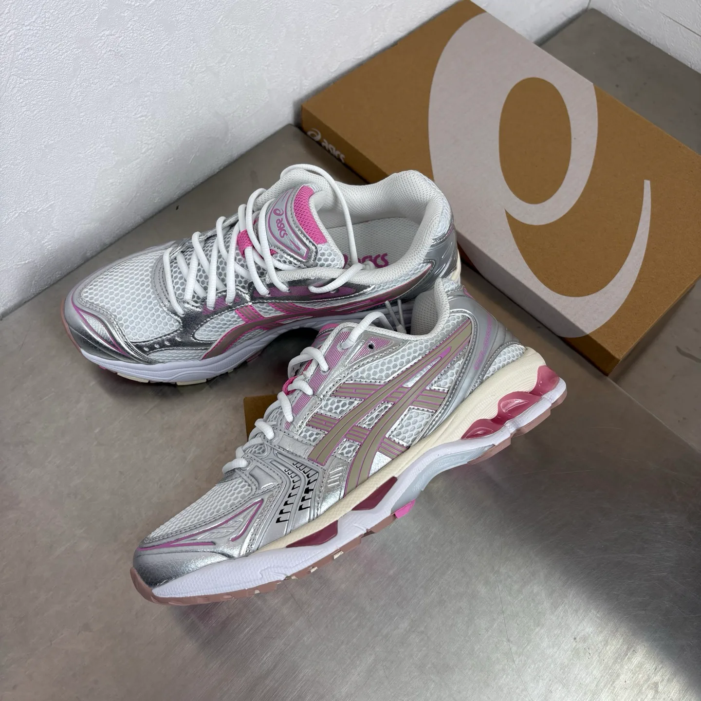Кроссовки Женские Asics 18744164