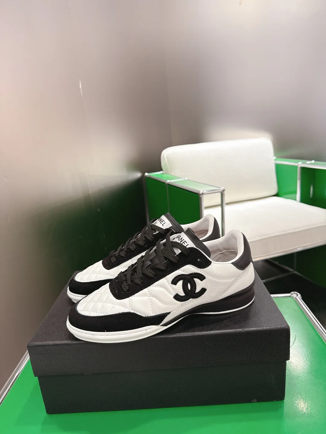 Кроссовки Женские Chanel 13152656