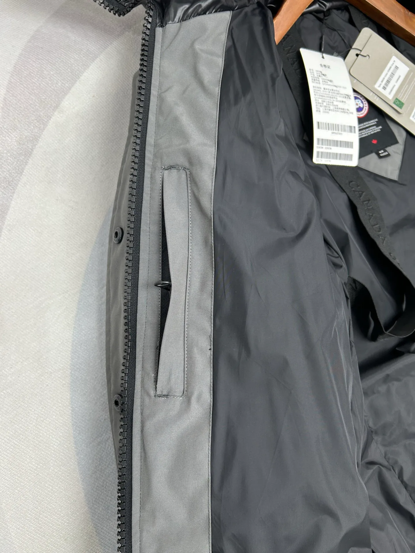 Куртки И Пуховики Женские Canada Goose 18188605