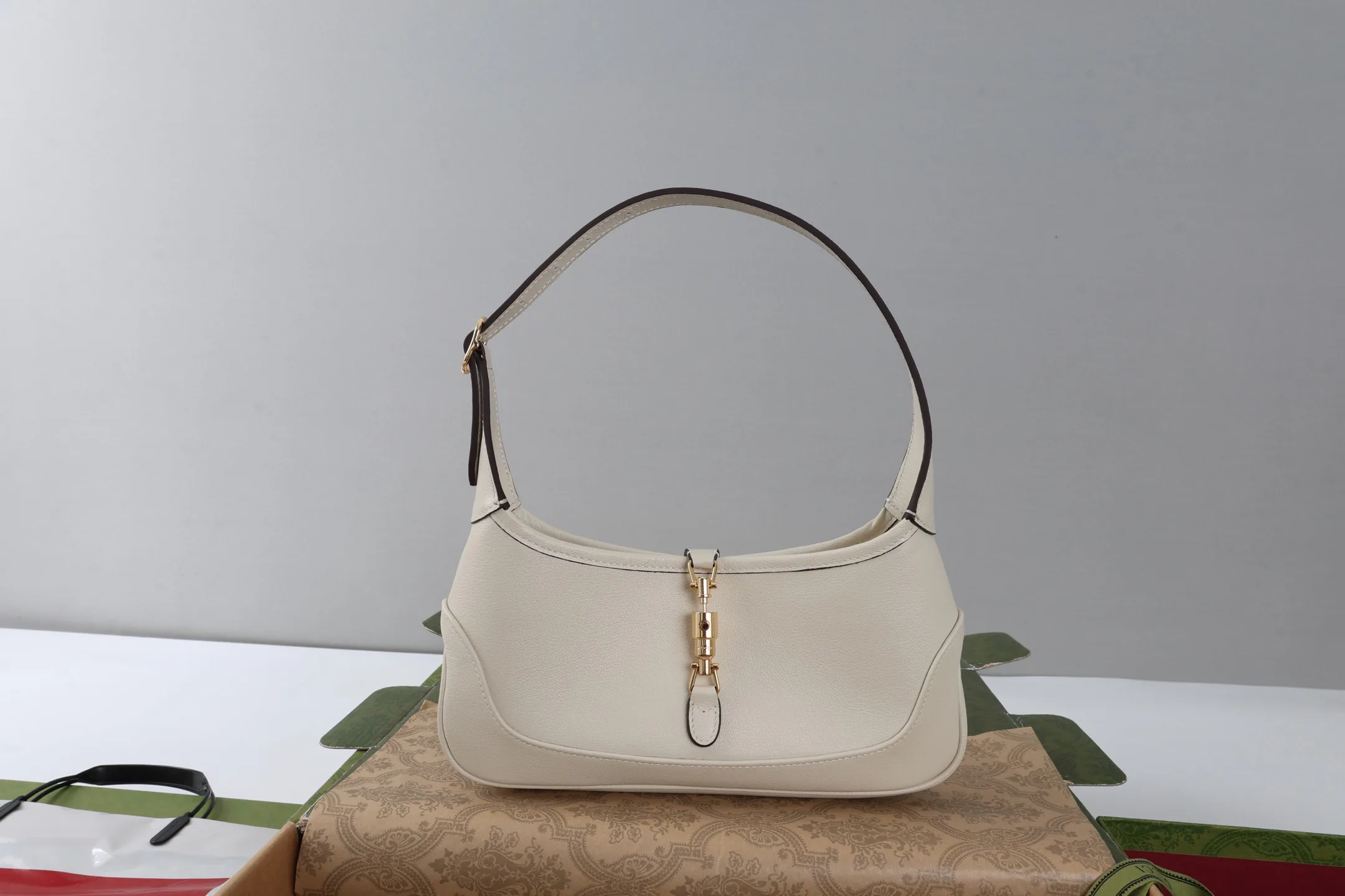 Классические Сумки Женские Gucci 11508425