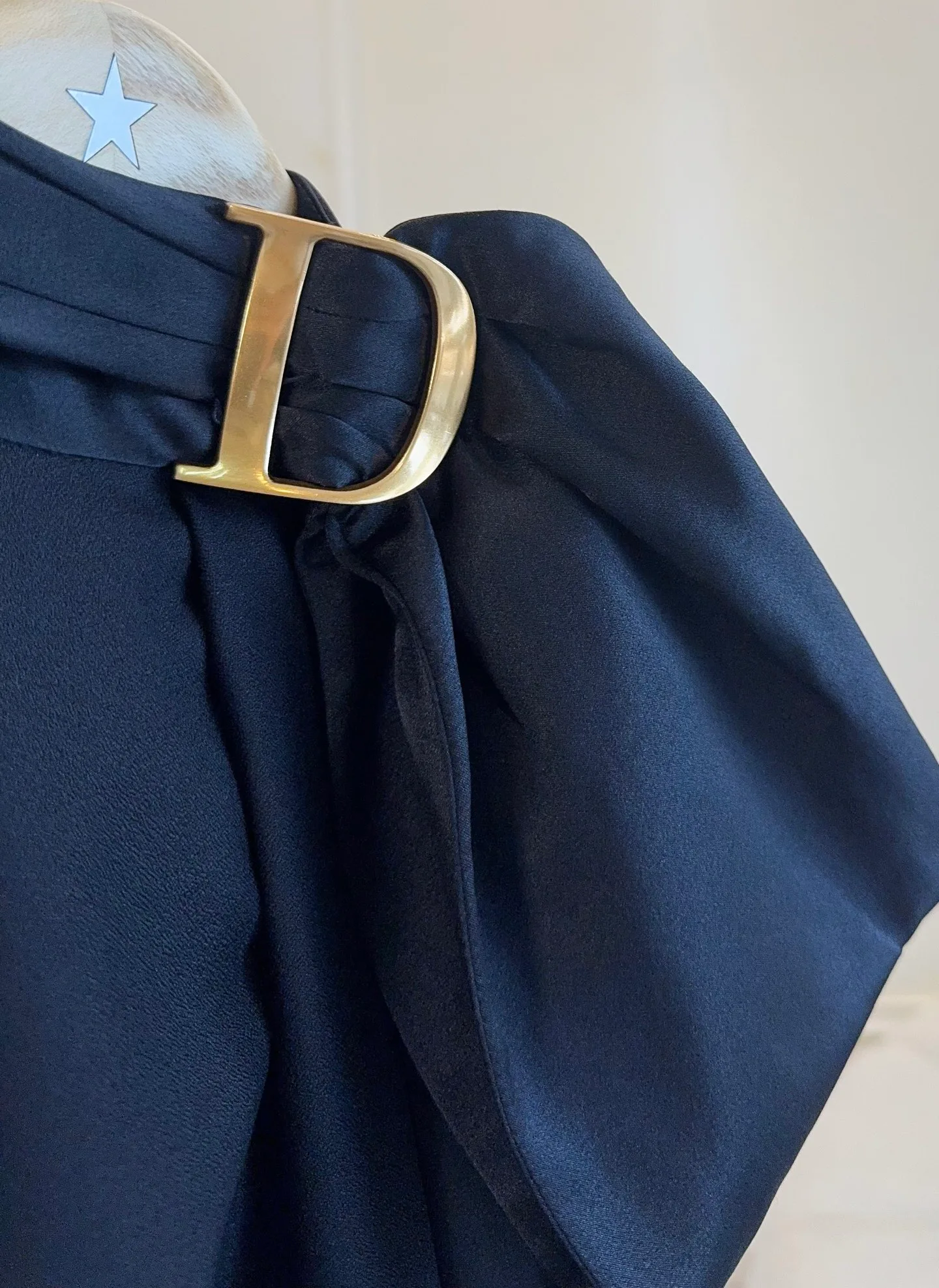 Платья Женские Christian Dior 18689592
