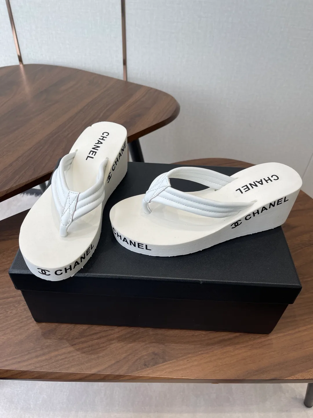 Шлепанцы Женские Chanel 11498255