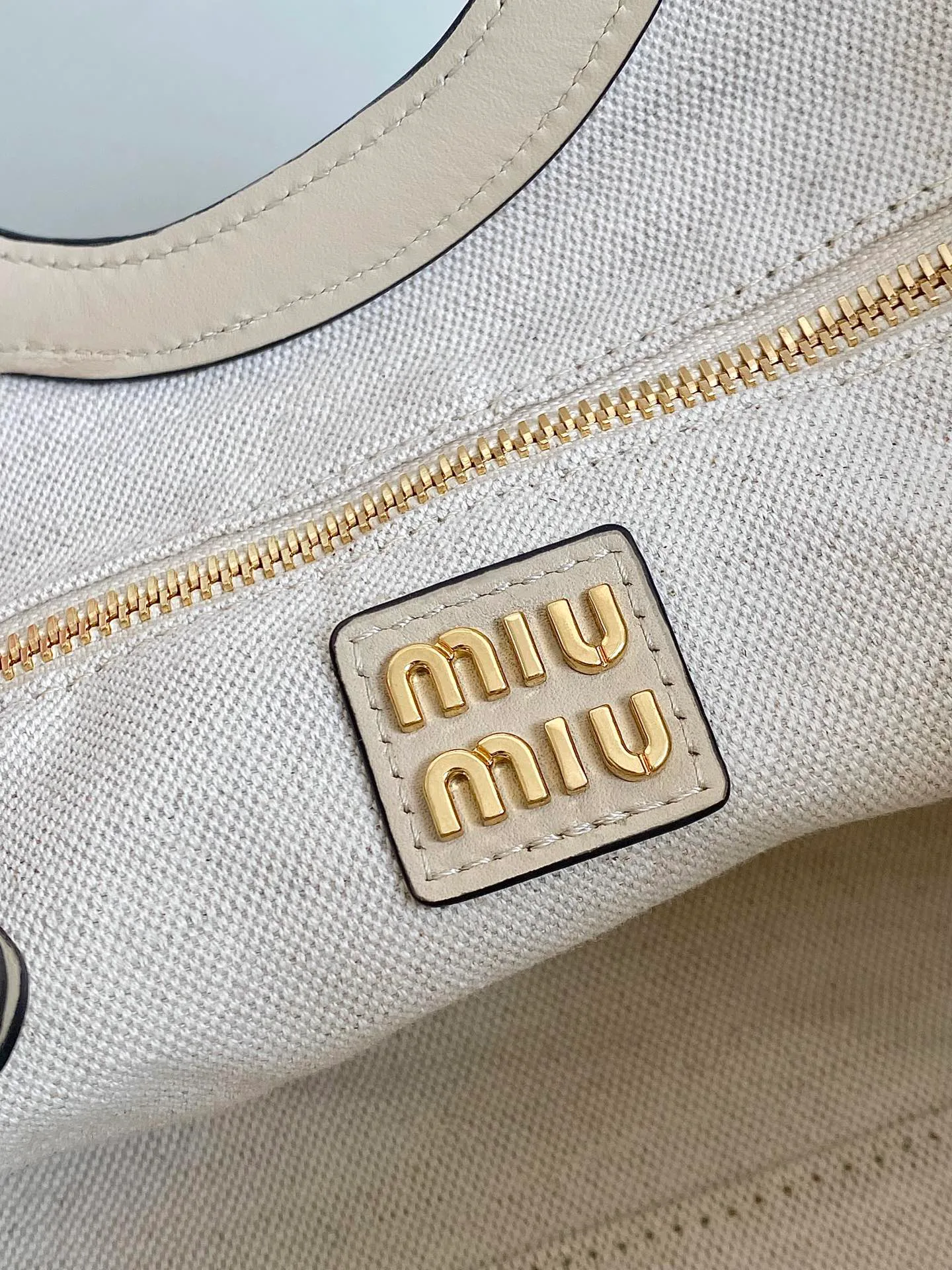 Сумки На Ремне Женские Miu Miu 111337