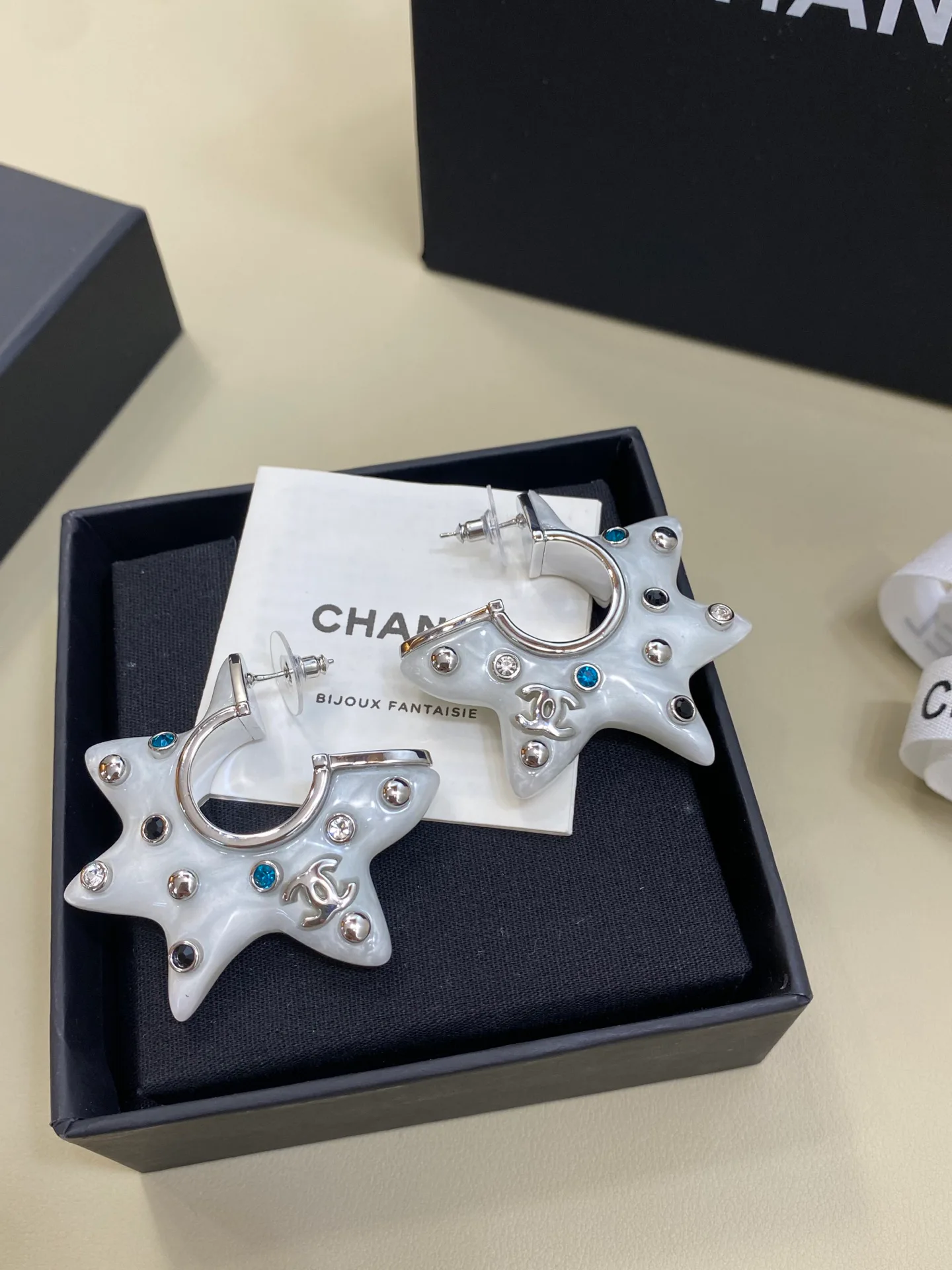 Бижутерия Chanel 17558311