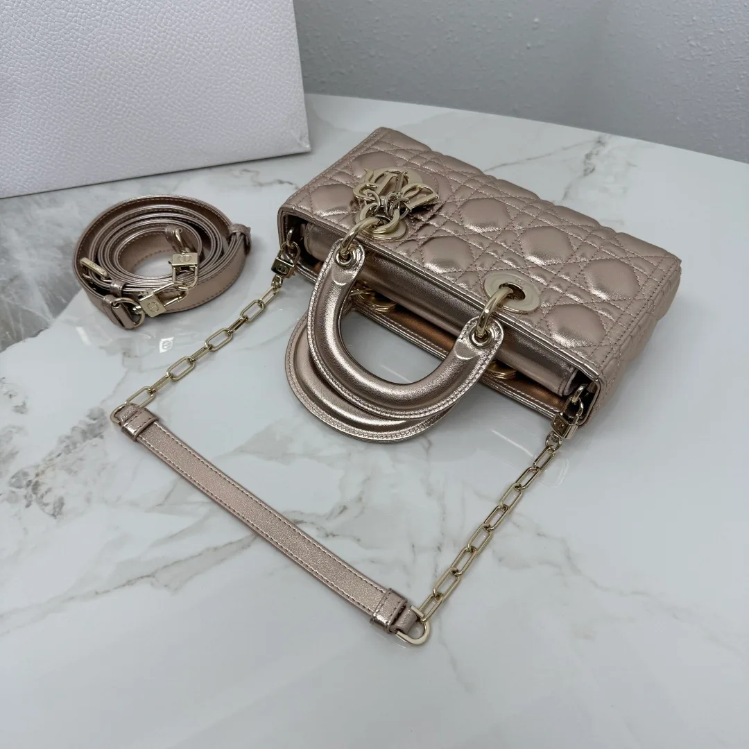 Классические Сумки Женские Christian Dior 18116365