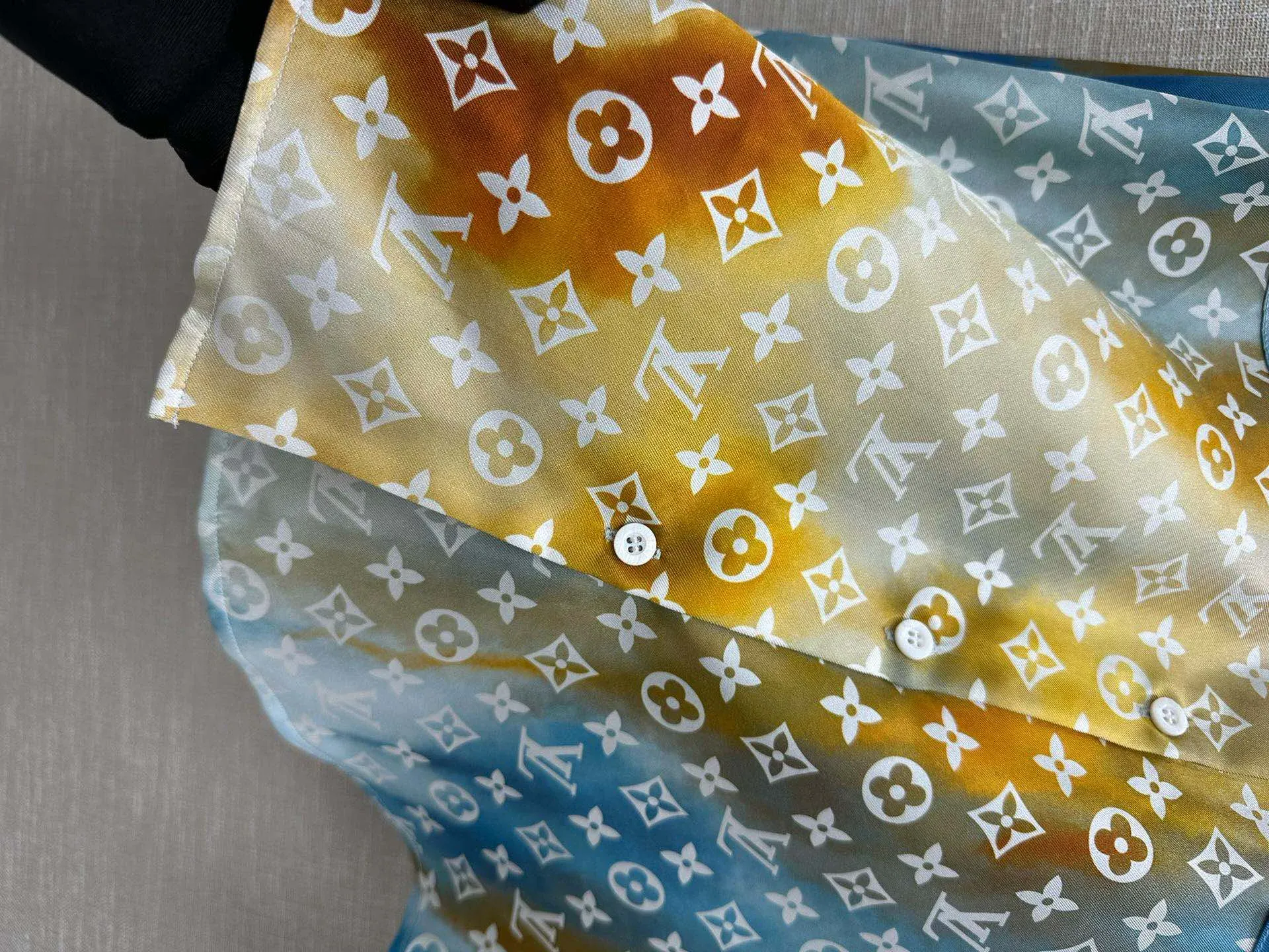 Рубашки Женские Louis Vuitton 9513