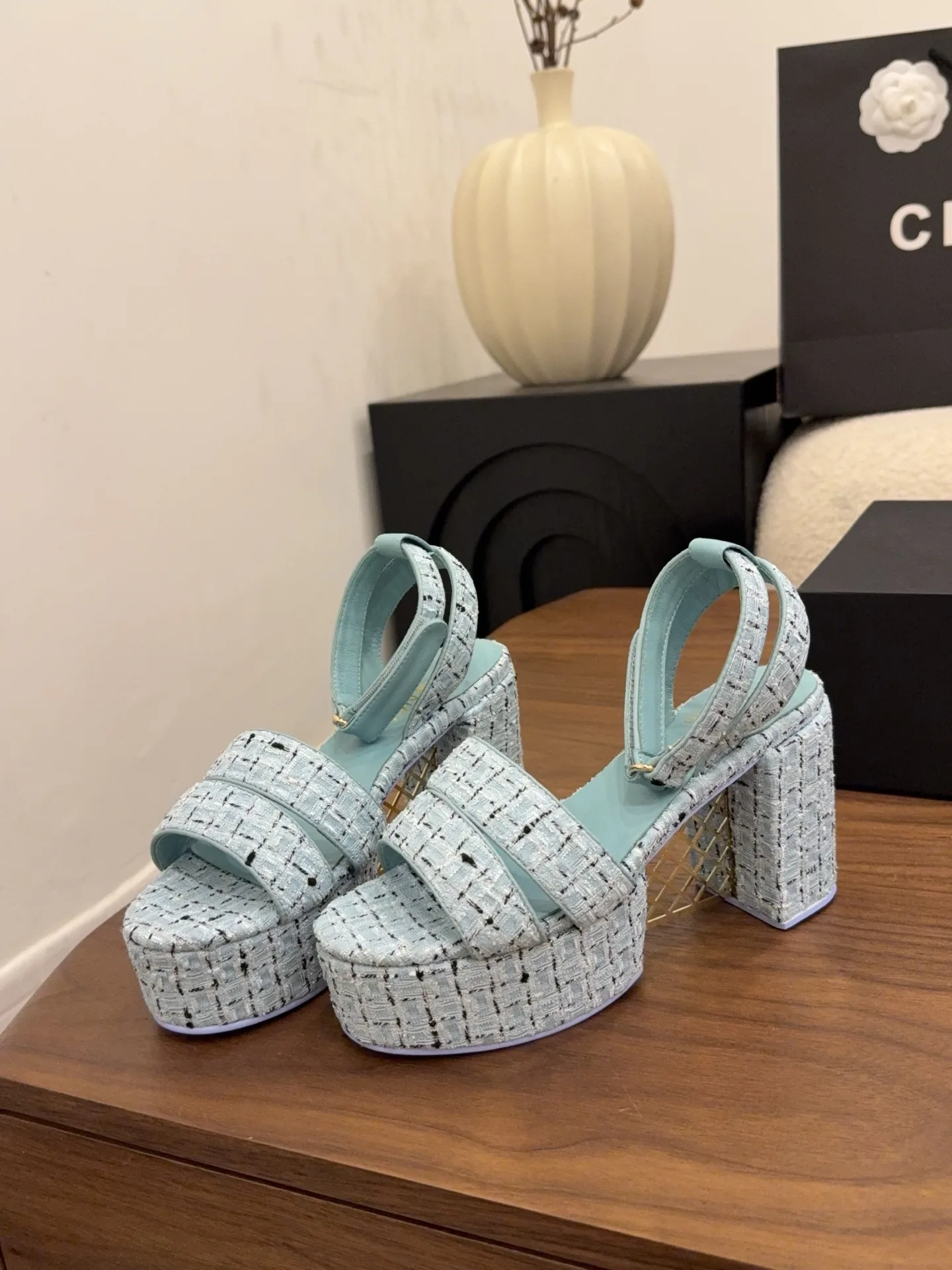 Сандалии Женские Chanel 10807687