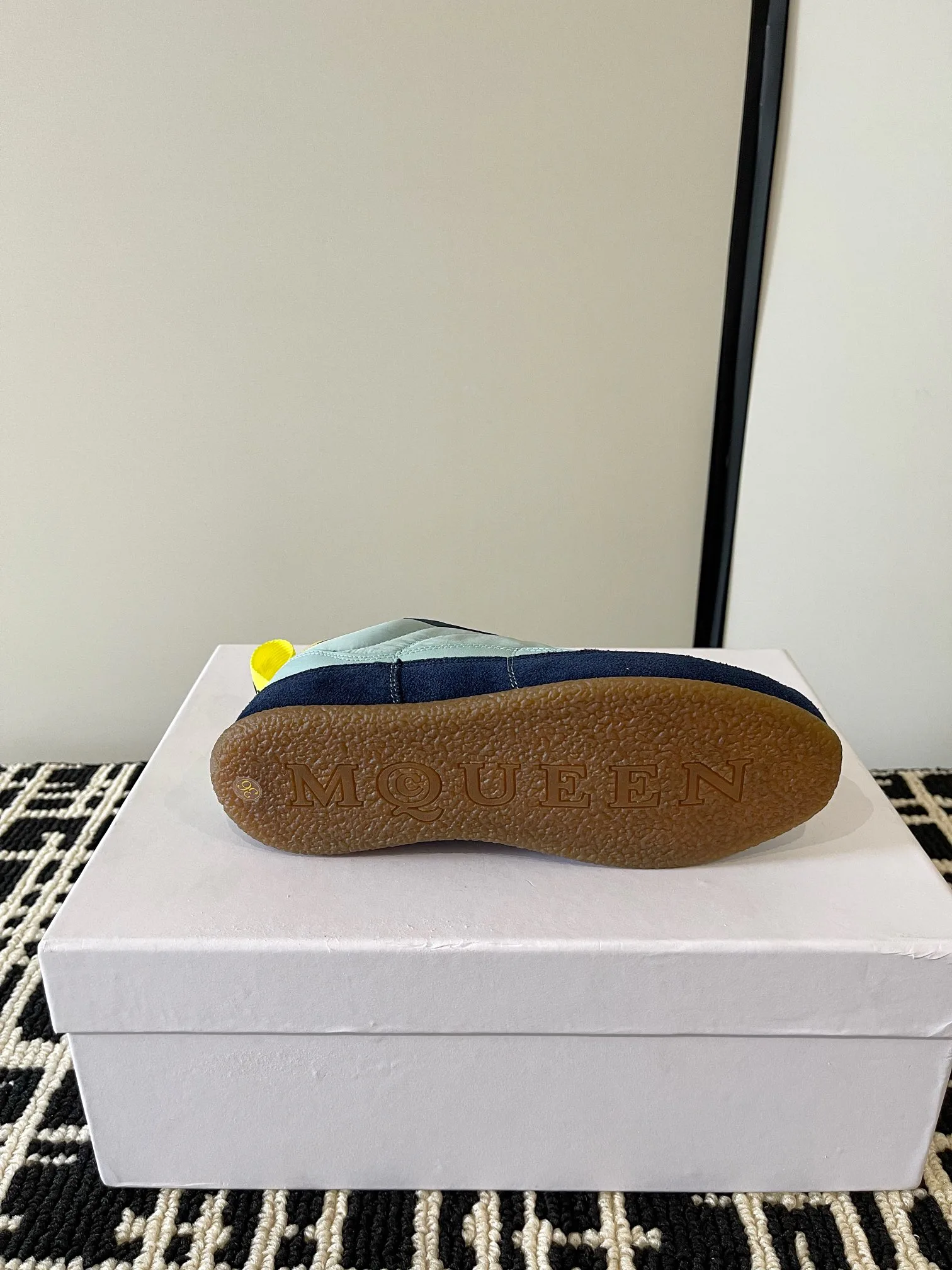 Кроссовки Женские Alexander Mcqueen 10654955