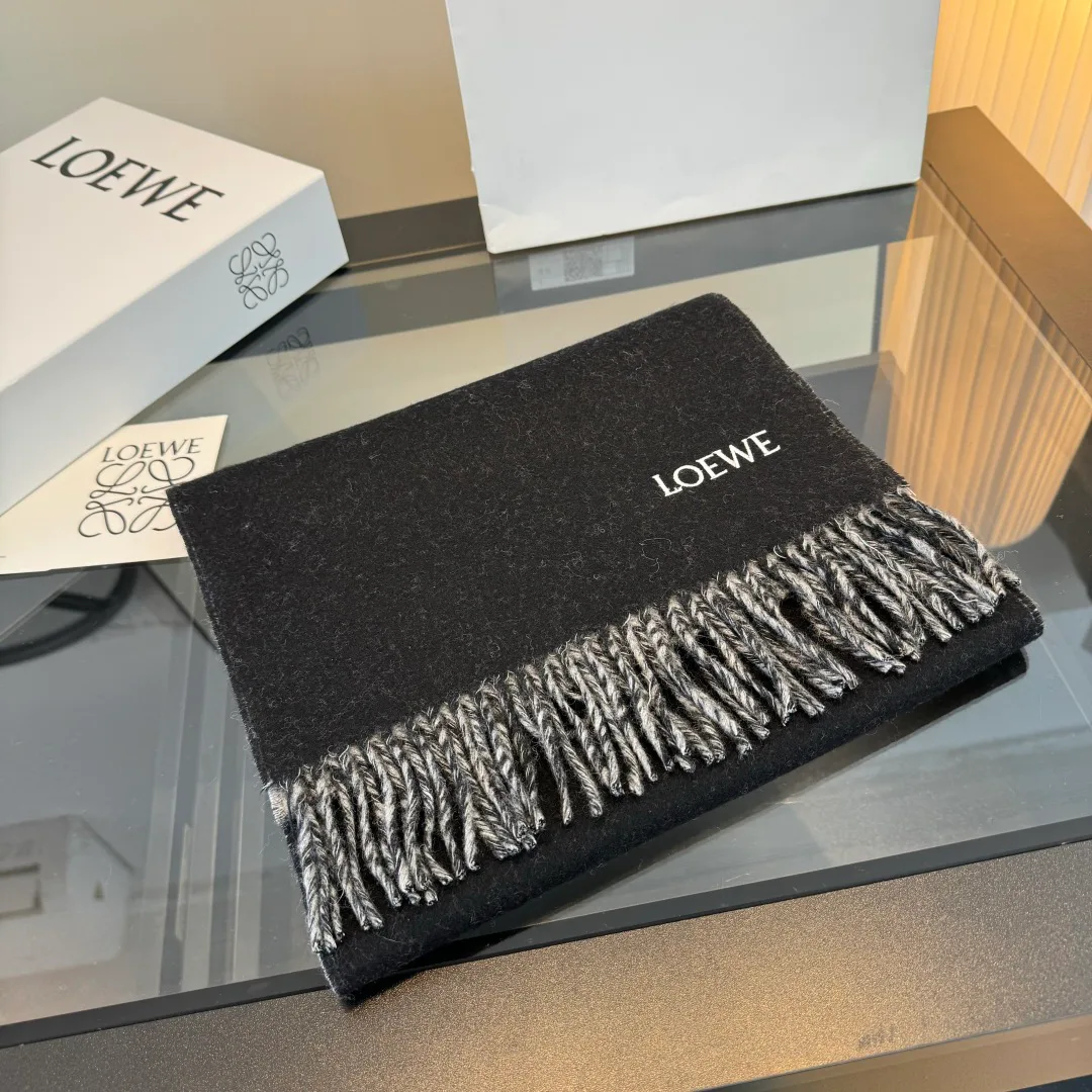 Шарфы Loewe 18222625