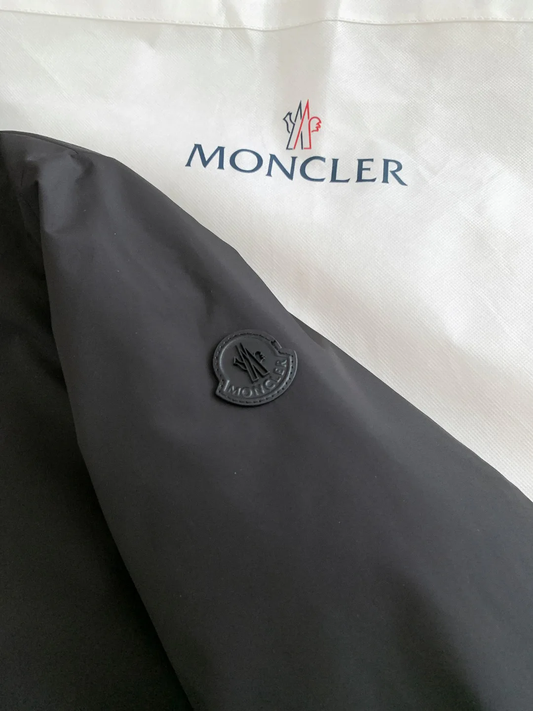 Куртки И Пуховики Мужские Moncler 512317