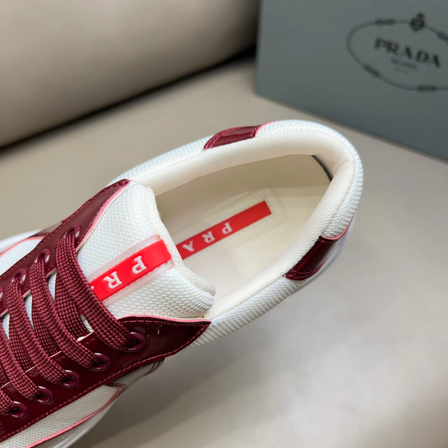 Кроссовки Женские Prada 17636252