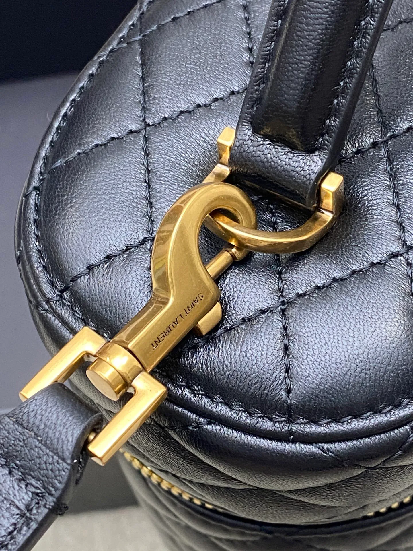 Классические Сумки Женские Saint Laurent 10000424