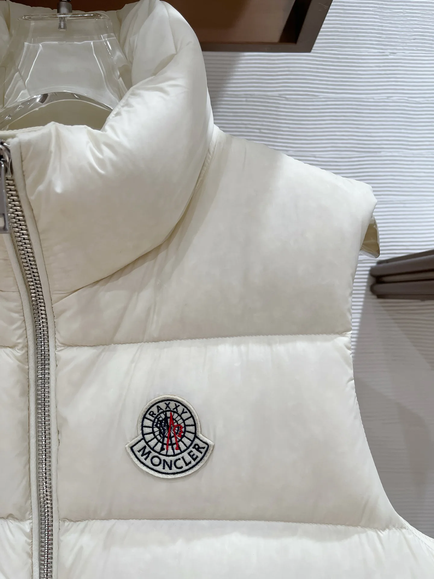 Жилеты Женские Moncler 18639709