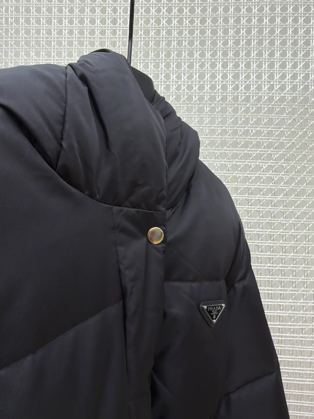Куртки И Пуховики Женские Prada 18612862
