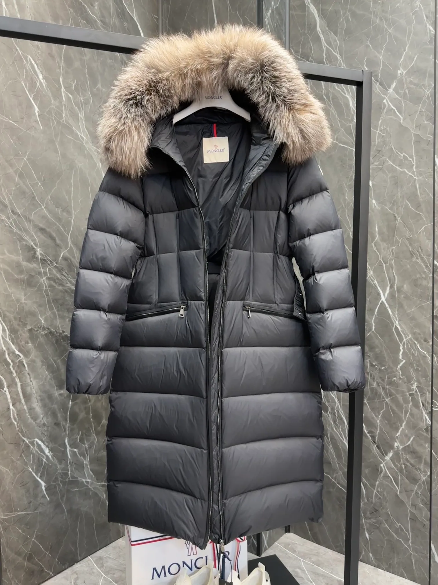 Куртки И Пуховики Женские Moncler 19715804