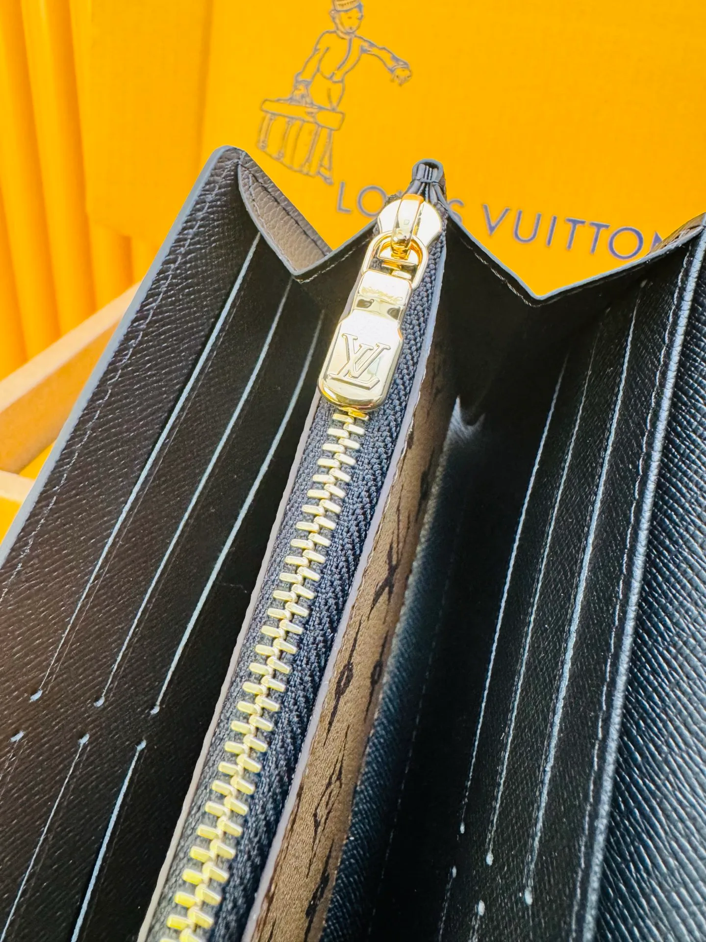 Классические Сумки Женские Louis Vuitton 11869538