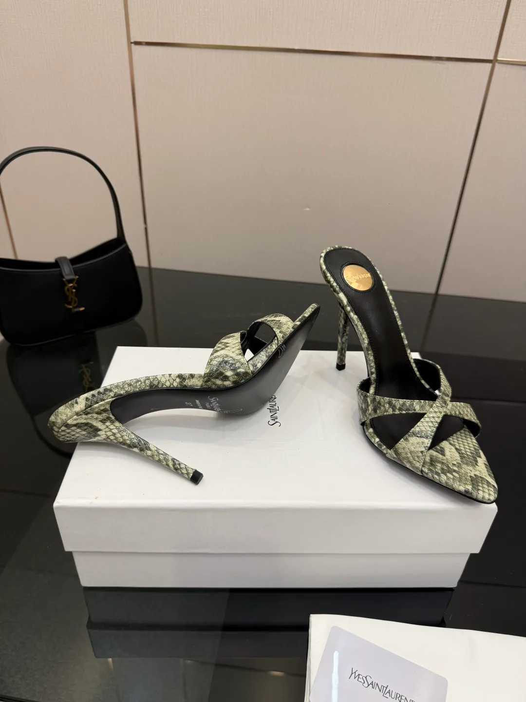 Босоножки Женские Saint Laurent 11409900