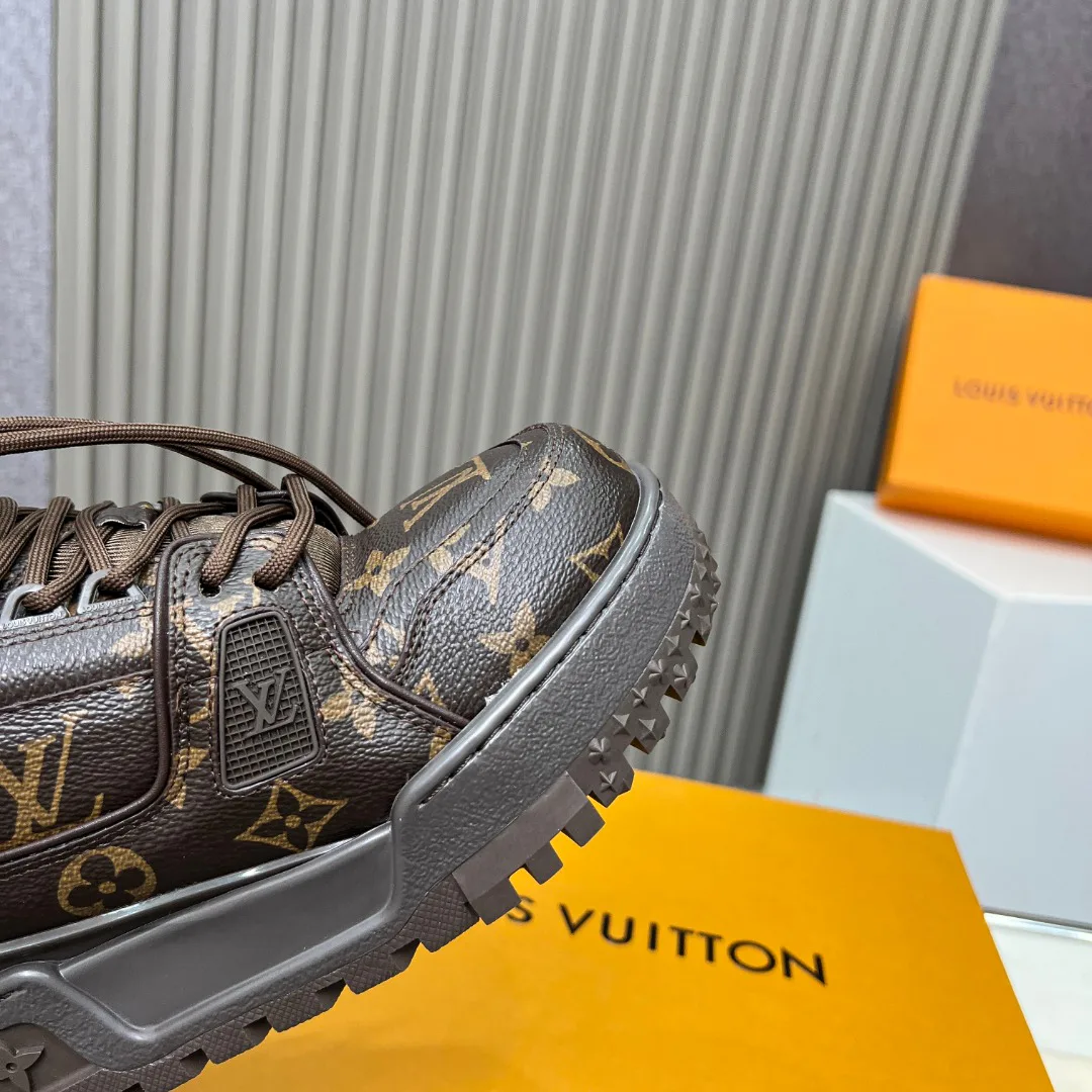 Кроссовки Мужские Louis Vuitton 23011