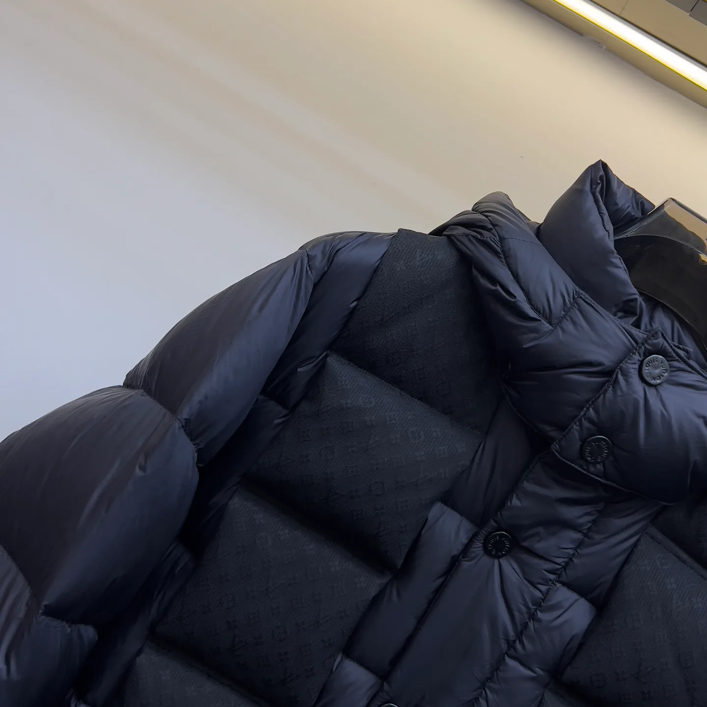 Куртки Женские Louis Vuitton 303072