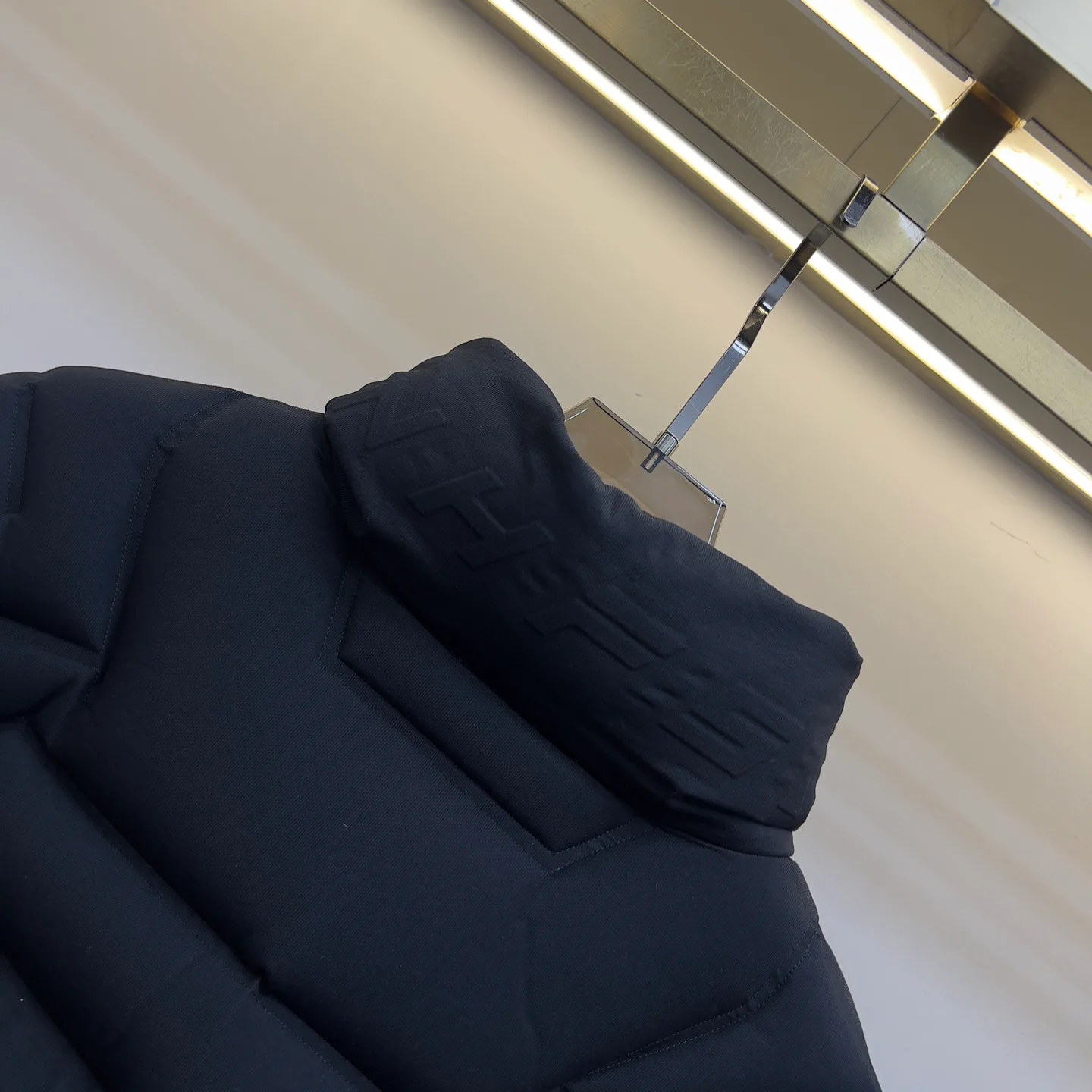 Куртки И Пуховики Женские Louis Vuitton 844135