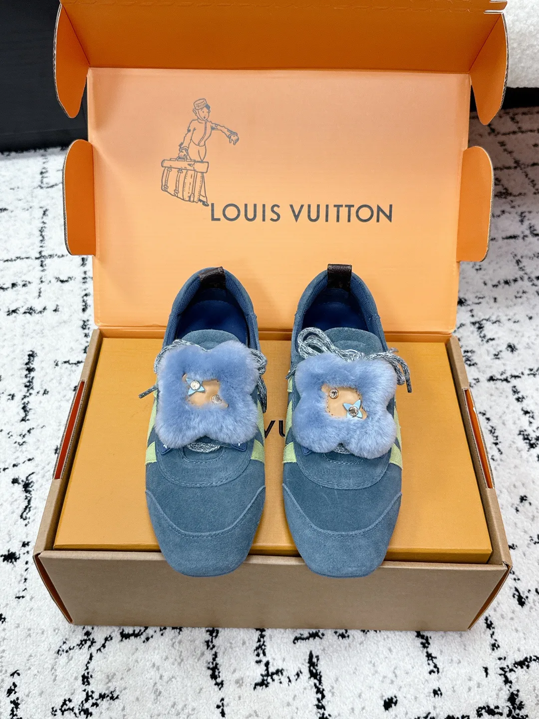 Кроссовки Женские Louis Vuitton 860626