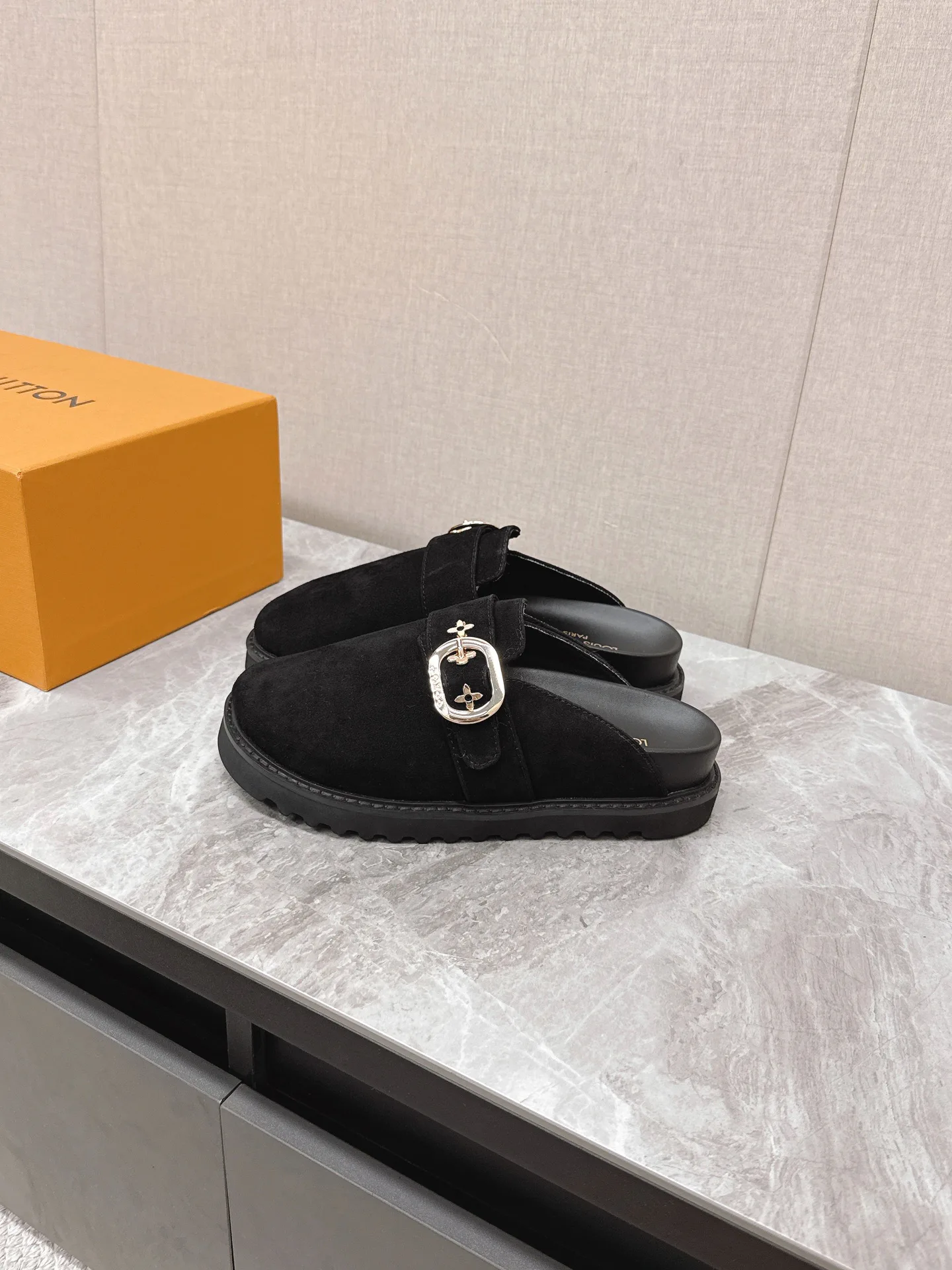 Мюли И Сабо Женские Louis Vuitton 22132