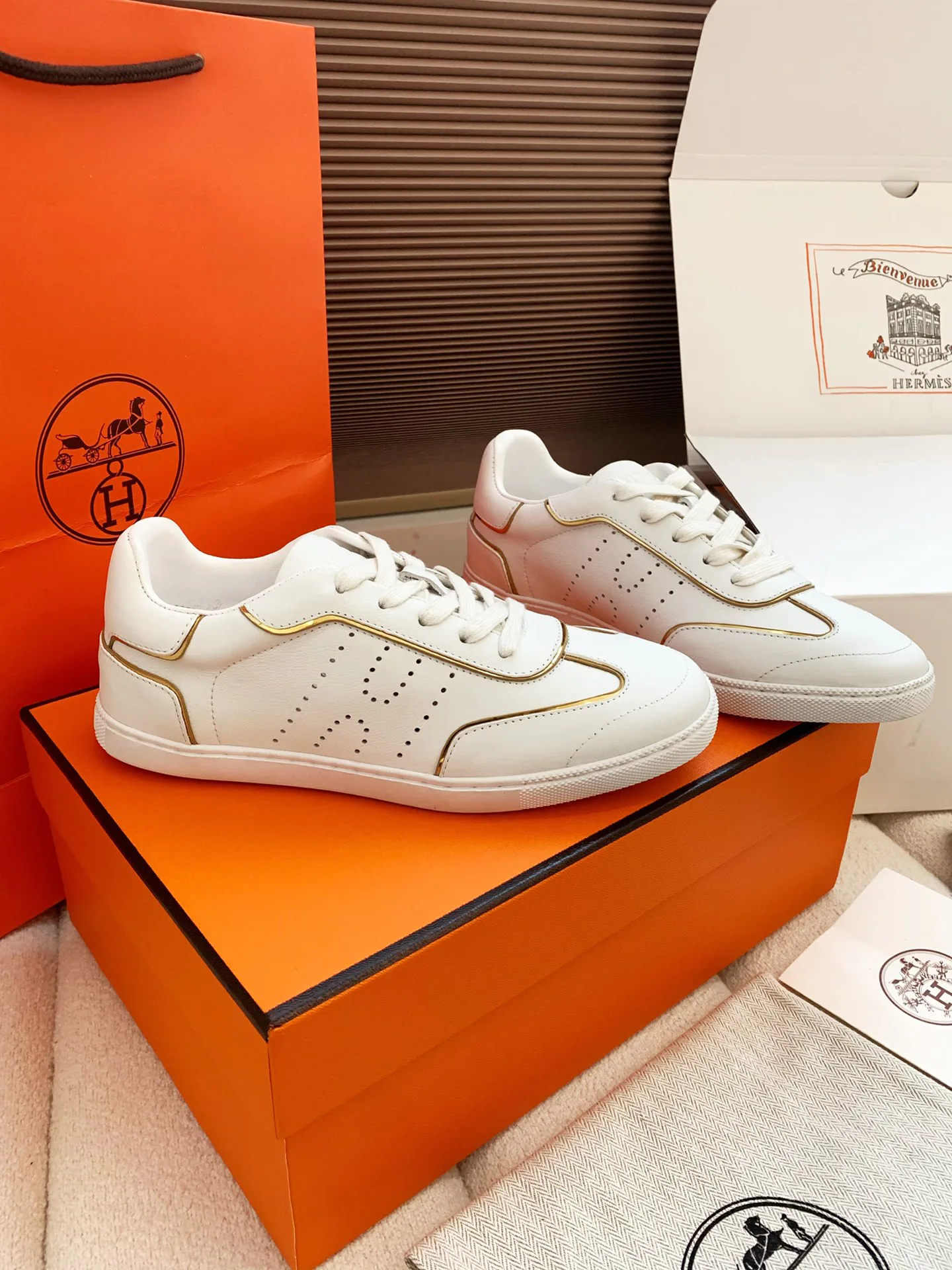 Кроссовки Женские Hermes 10461961