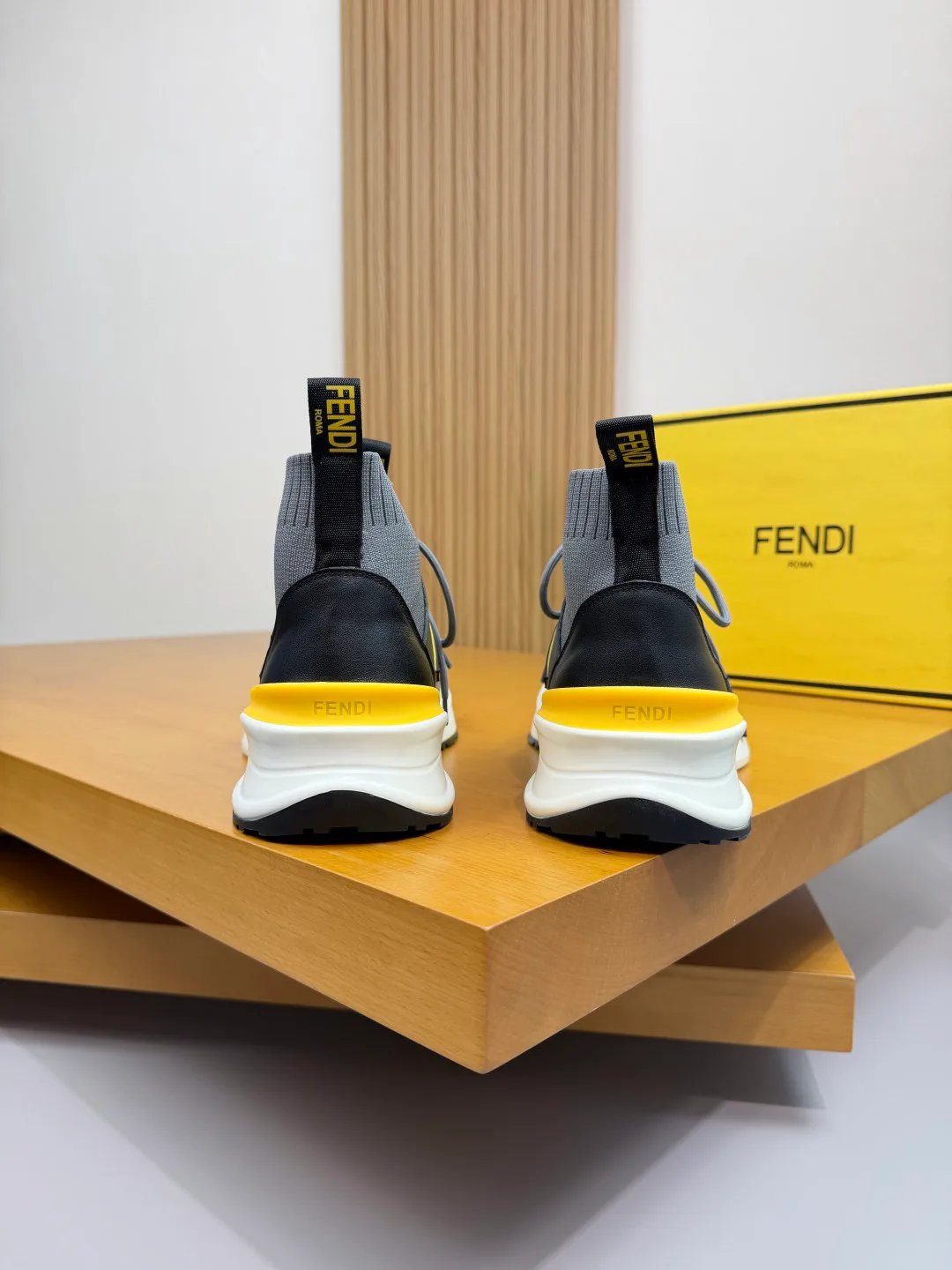 Кроссовки Мужские Fendi 152576