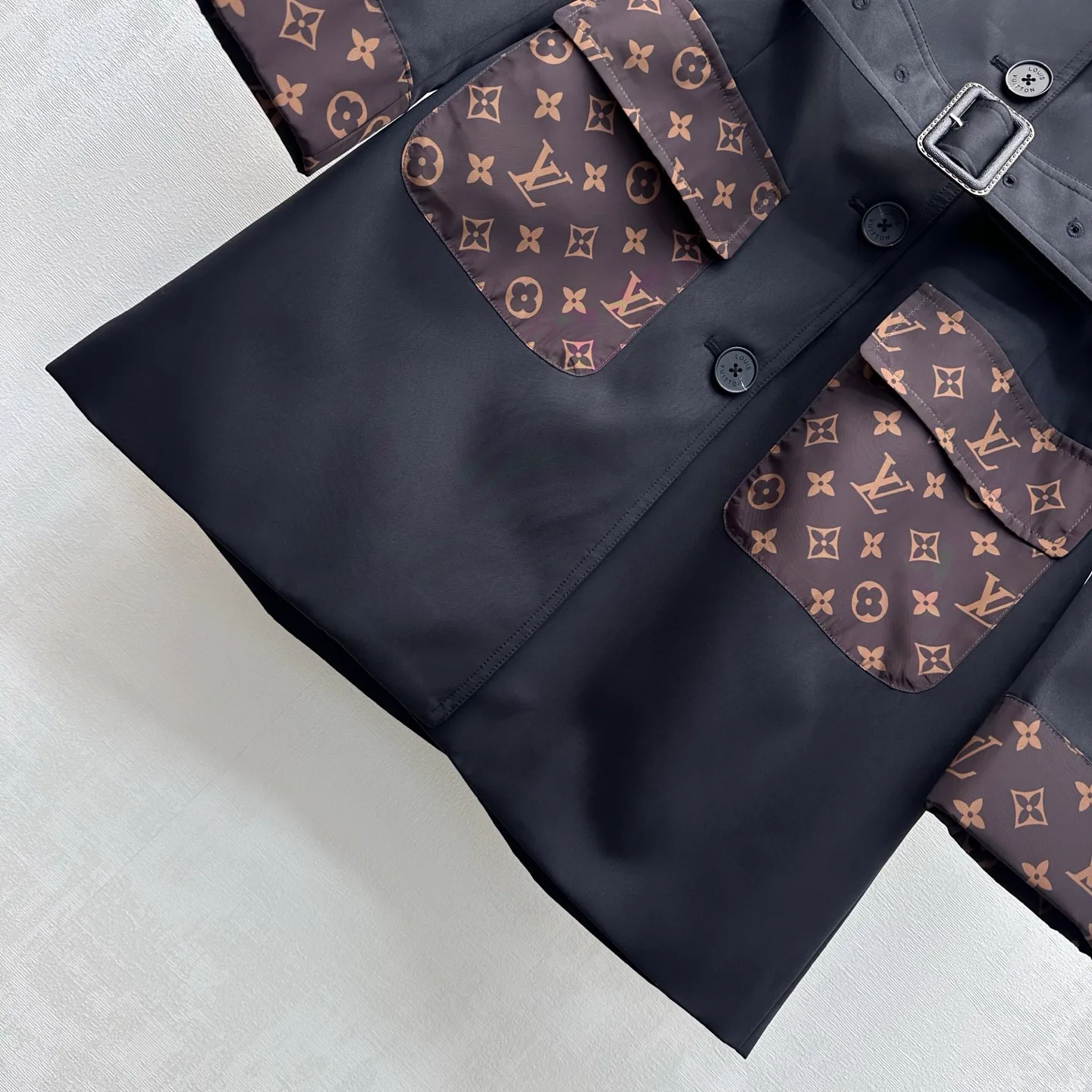 Тренчи Женские Louis Vuitton 18555706