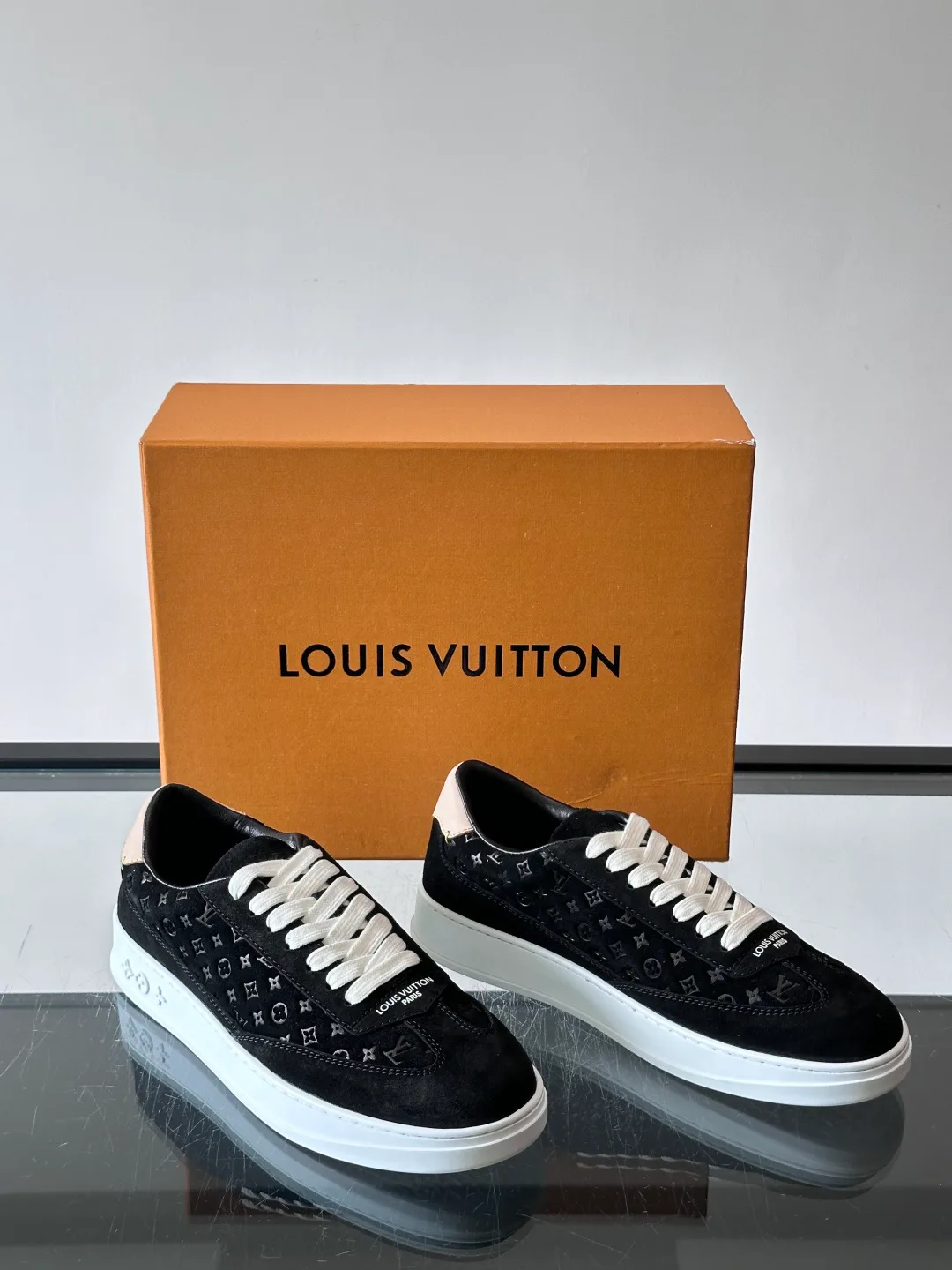 Кроссовки Мужские Louis Vuitton 17961799