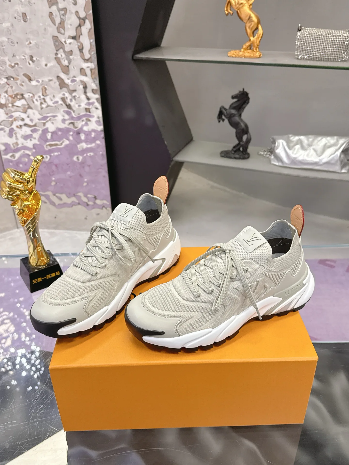 Кроссовки Мужские Louis Vuitton 841682