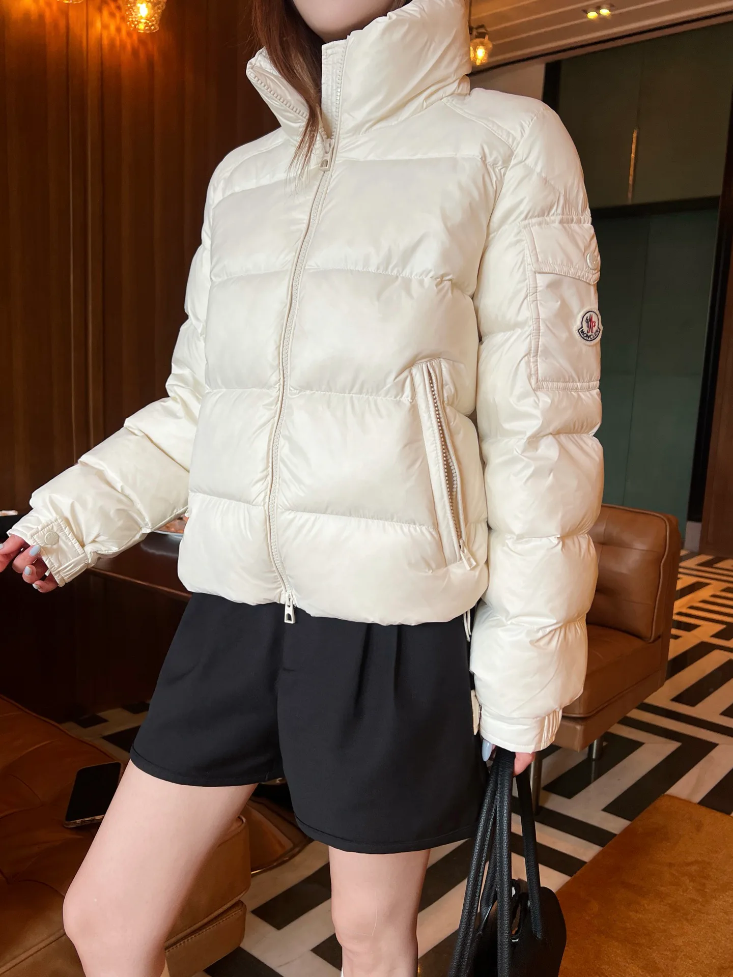 Куртки И Пуховики Женские Moncler 18710729