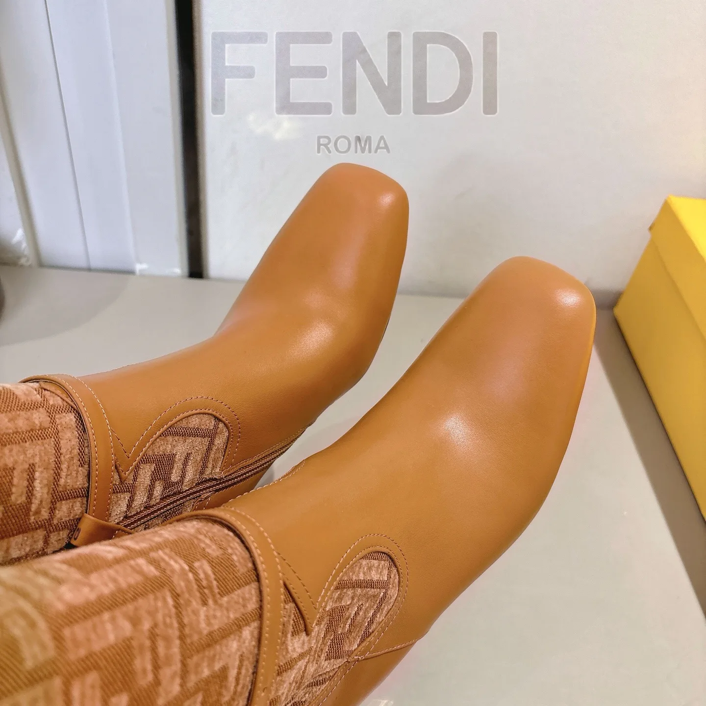 Сапоги Женские Fendi 18247884