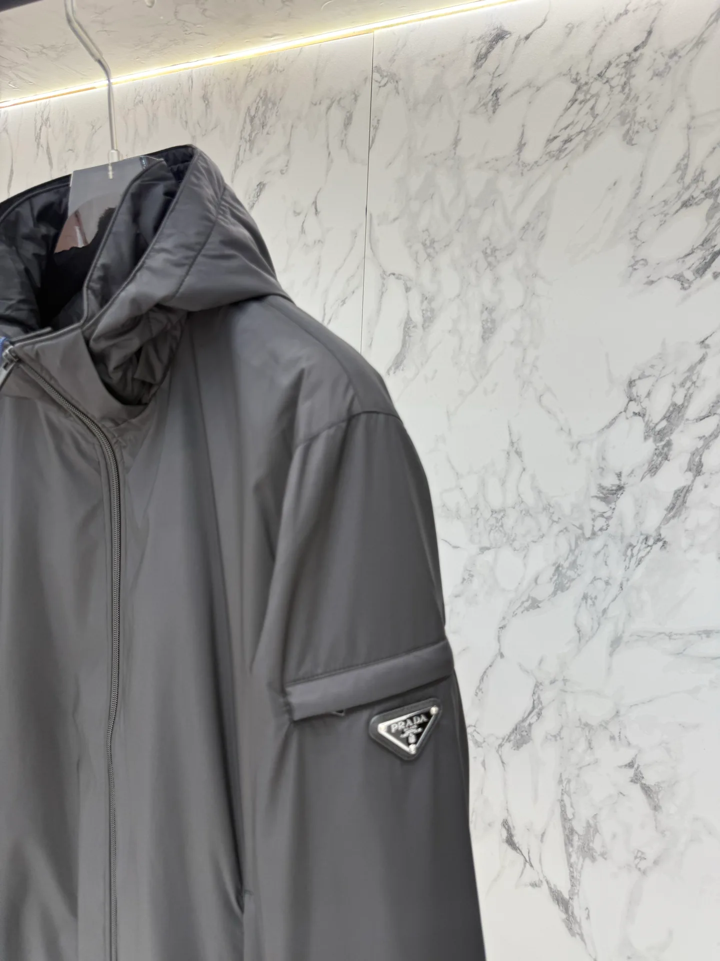 Куртки И Пуховики Женские Prada 17944117
