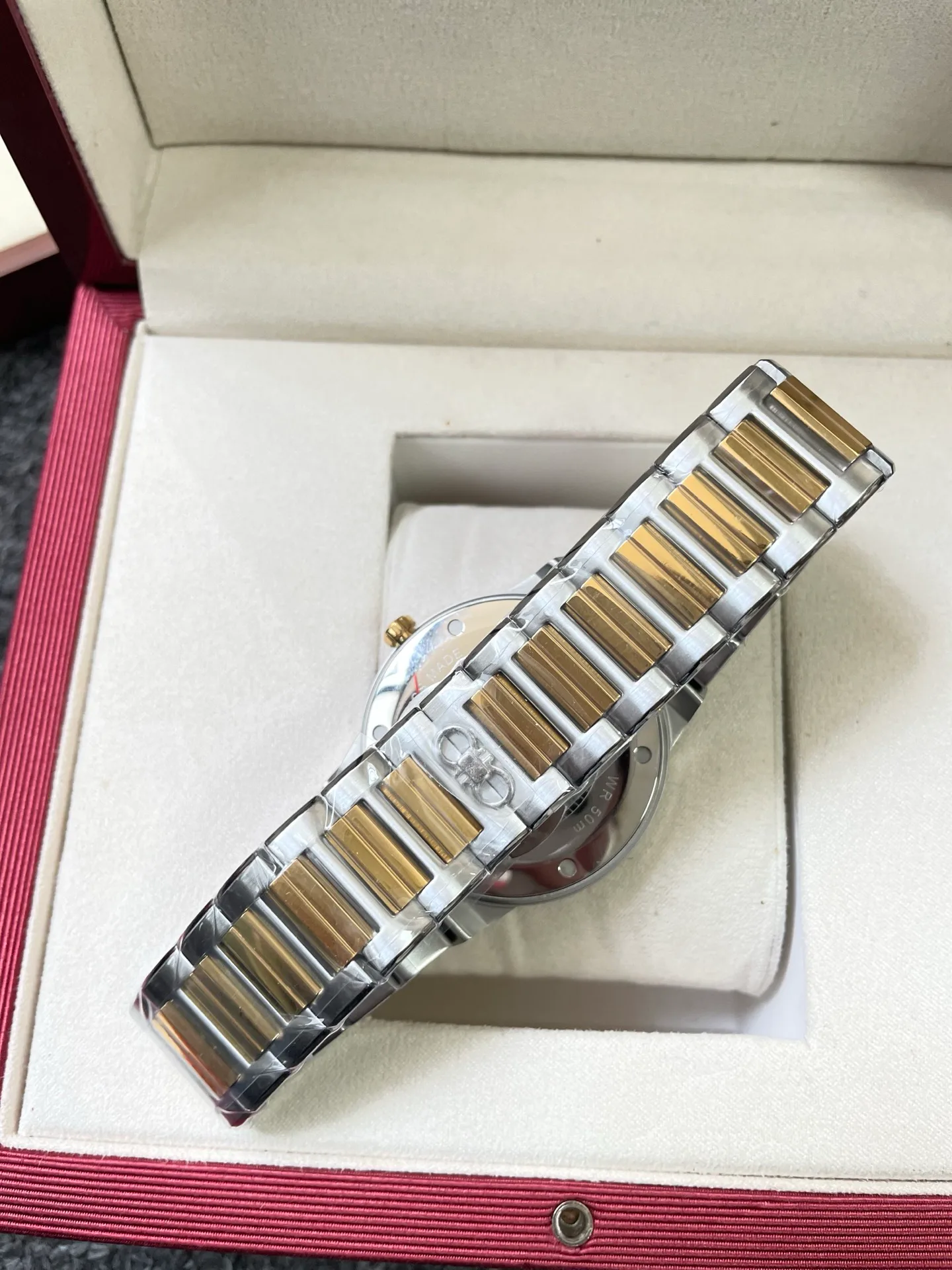 Часы Женские Salvatore Ferragamo 514125