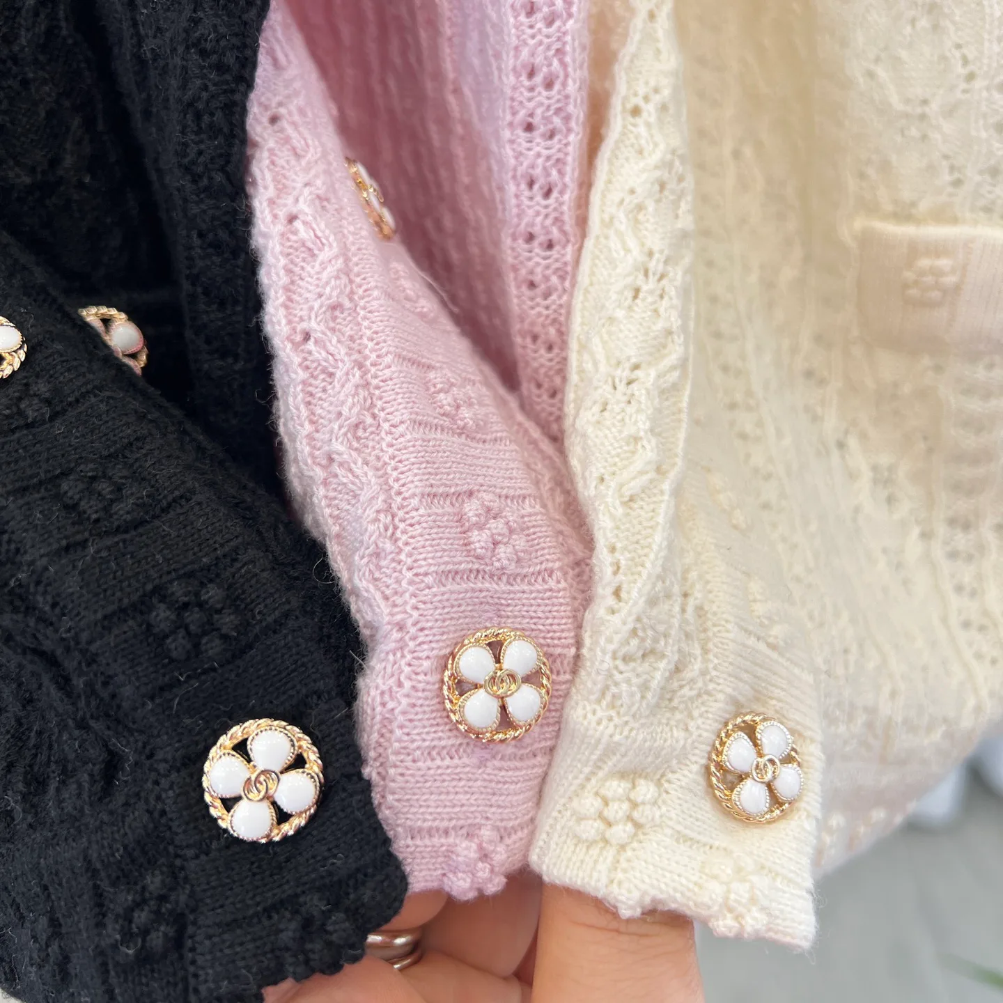 Жилеты Женские Chanel 11697170