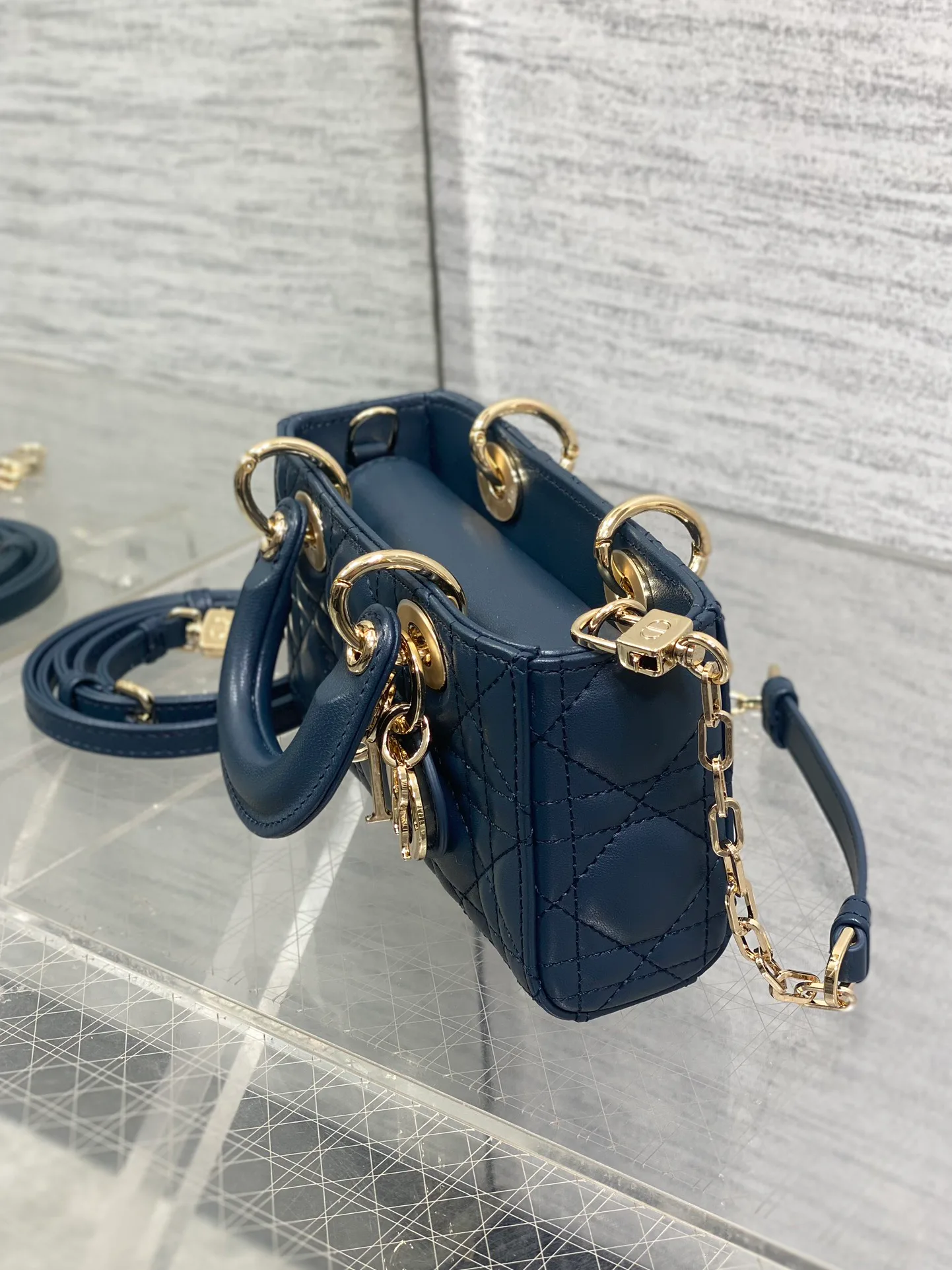 Классические Сумки Женские Christian Dior 17770365