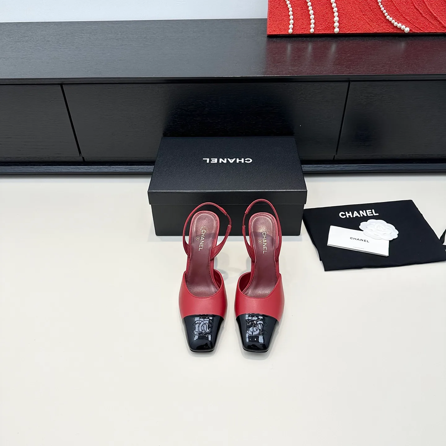 Туфли Женские Chanel 18676620